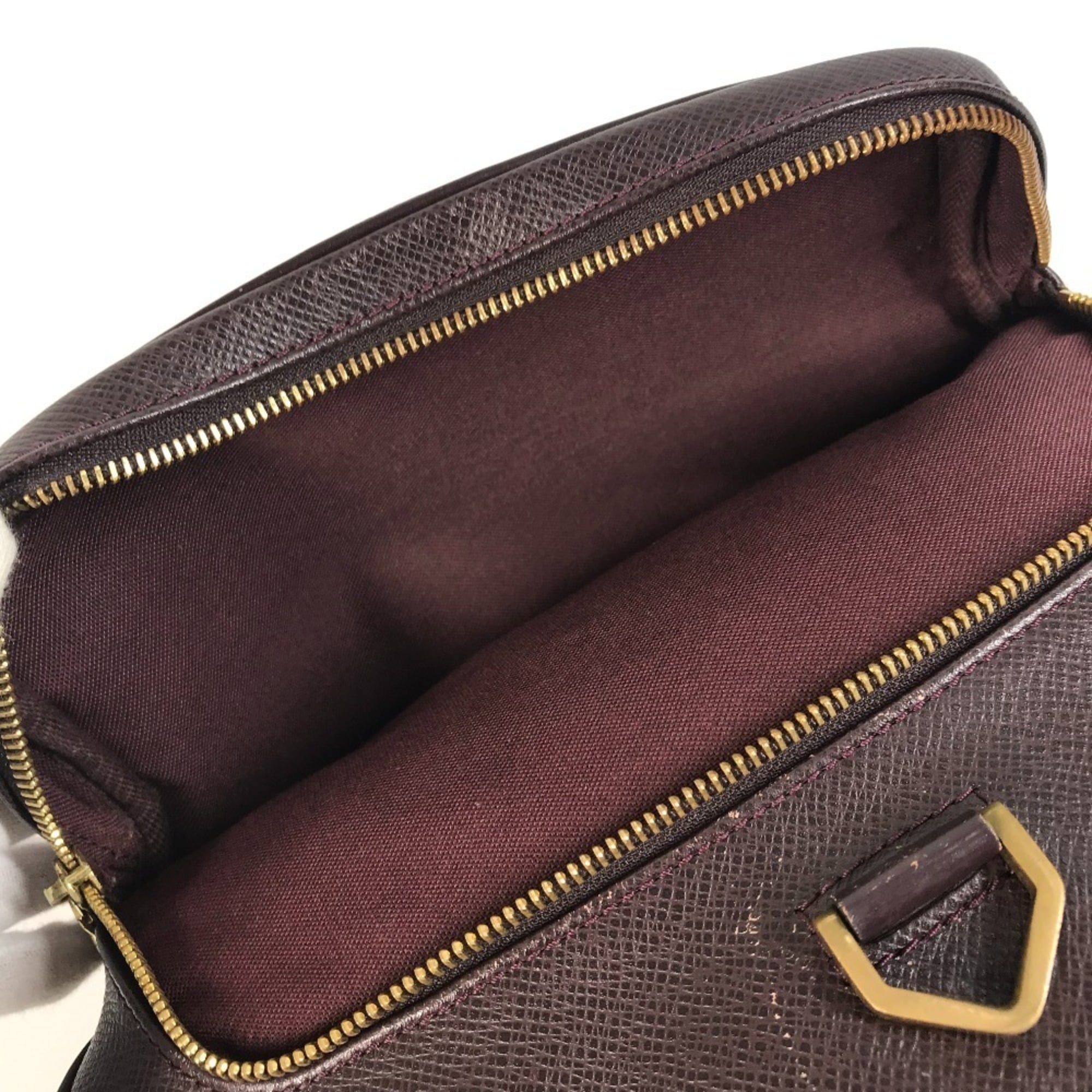 Louis Vuitton Acajou Taiga Leather Backpack (Pre-Owned)