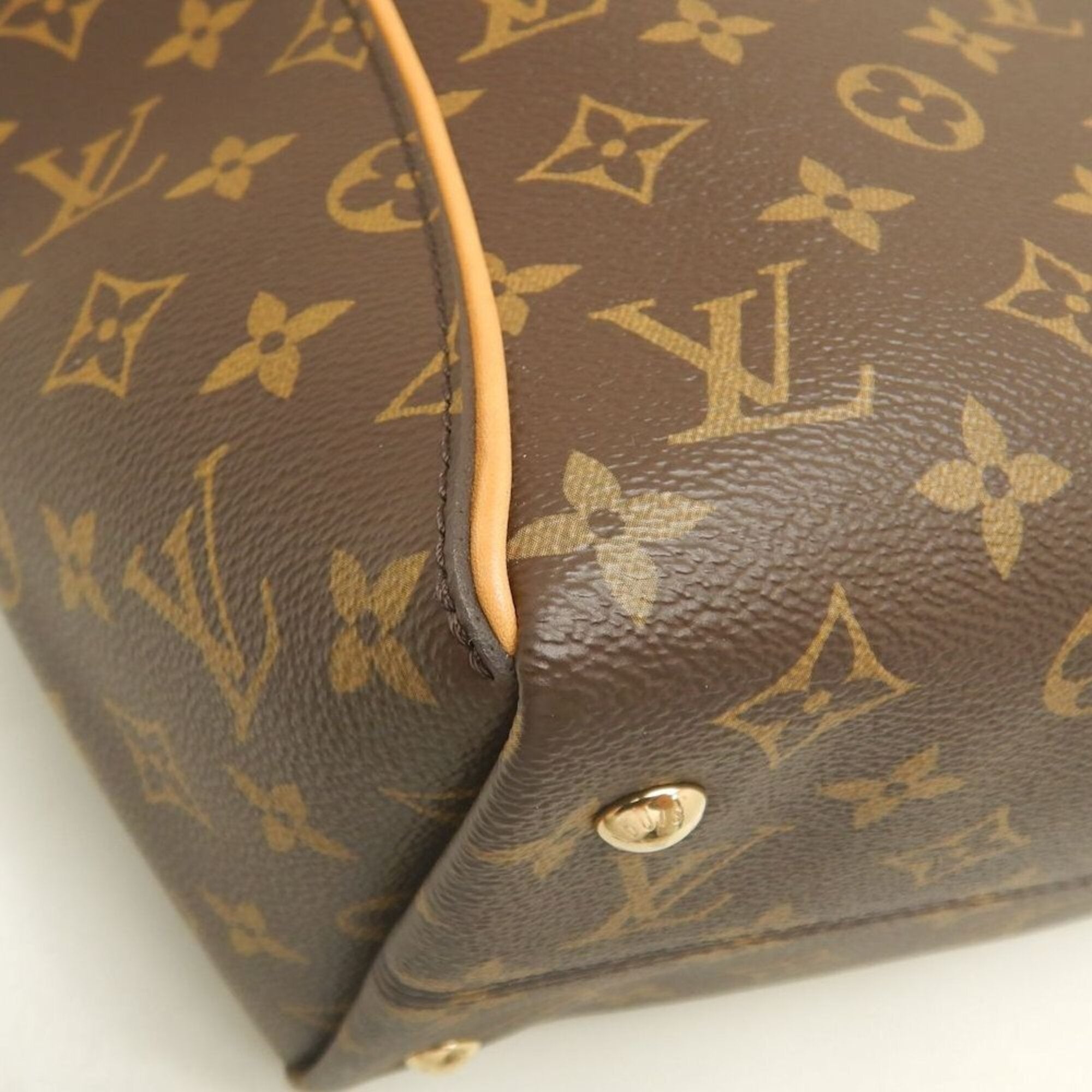 Louis Vuitton Brown Monogram Canvas Handbag (Pre-Owned)