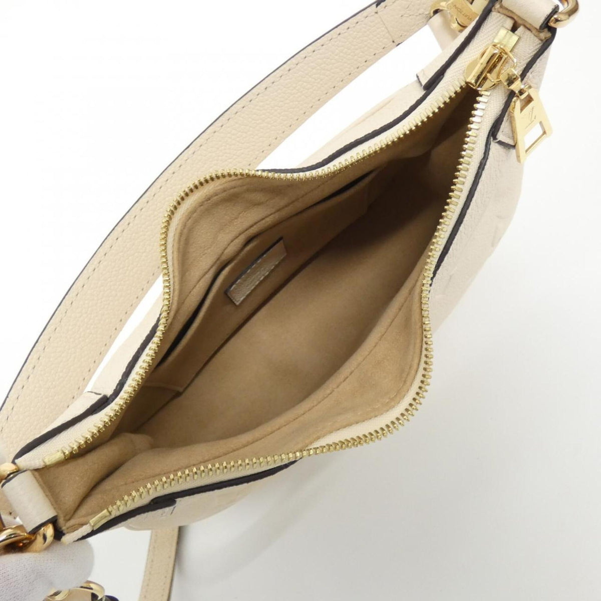 Louis Vuitton Beige Leather Handbag (Pre-Owned)