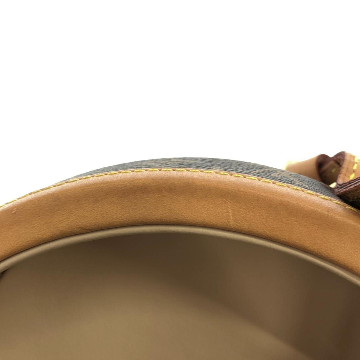 Louis Vuitton Marron Coated Canvas Handbag (Pre-Owned)