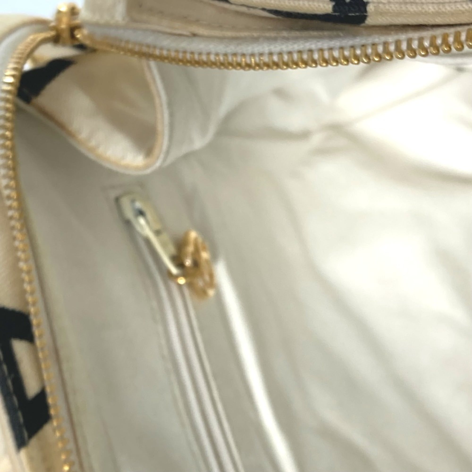 Chanel Black White Canvas Shoulder Bag Tote Bag (Pre-Owned)