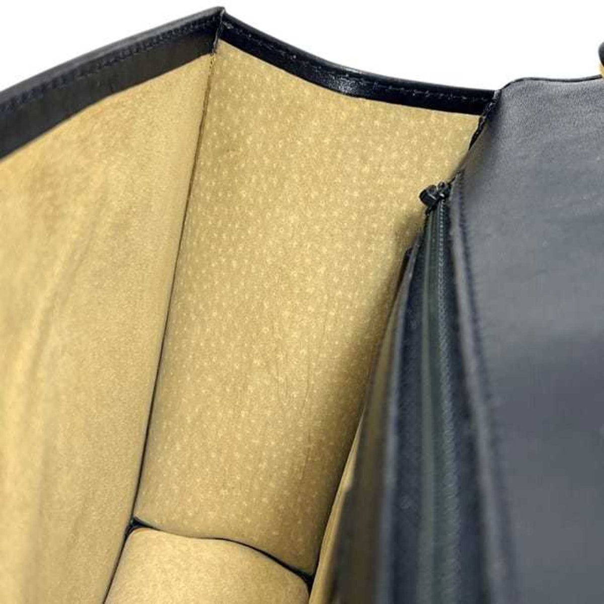 Dunhill Black Leather Clutch Bag (Pre-Owned)