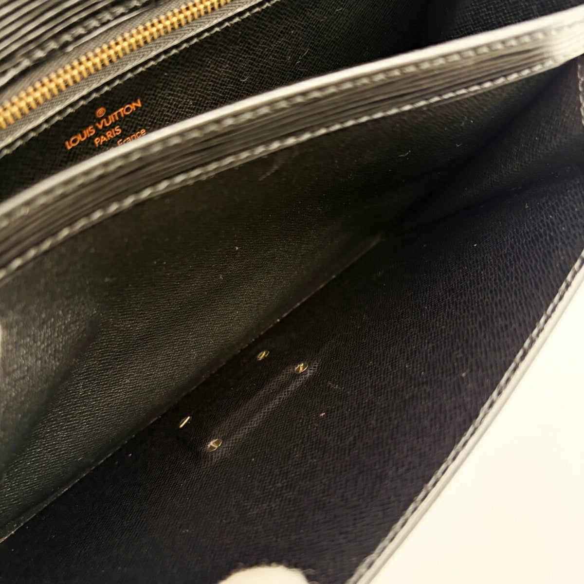 Louis Vuitton Noir Epi Leather Clutch Bag Pochette (Pre-Owned)
