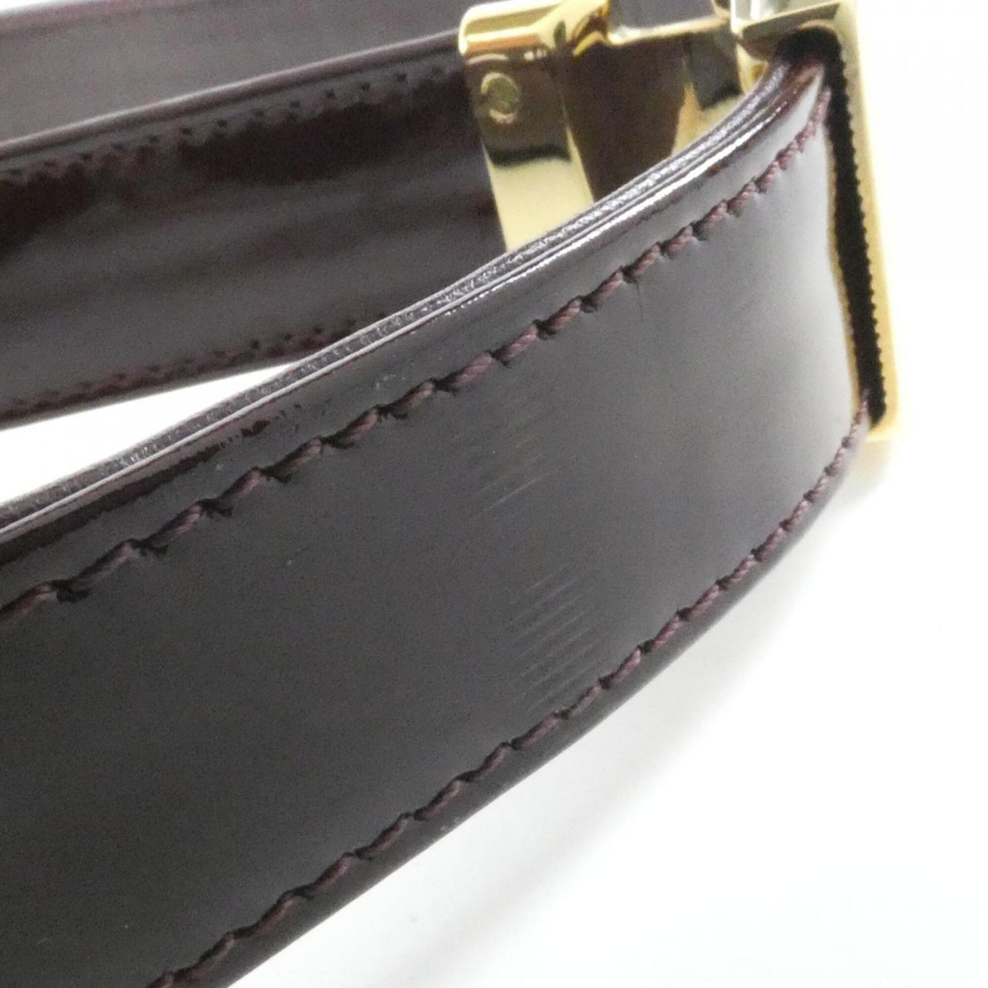 Chanel Bordeaux Shoulder Bag (Pre-Owned)