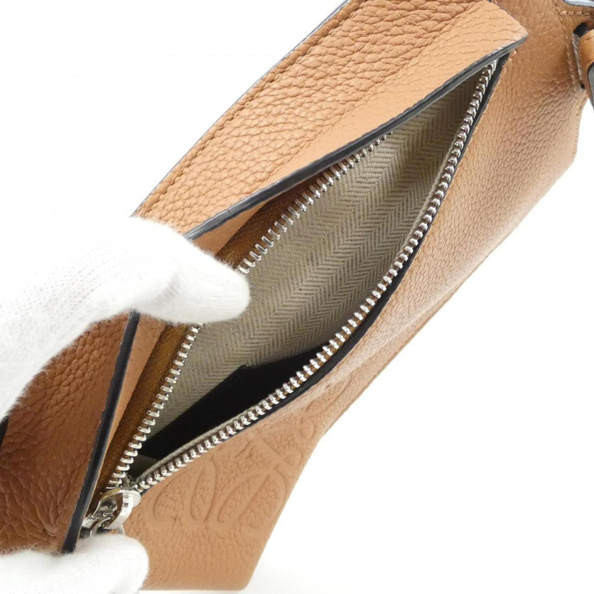 Loewe Brown Leather Shoulder Bag (Pre-Owned)