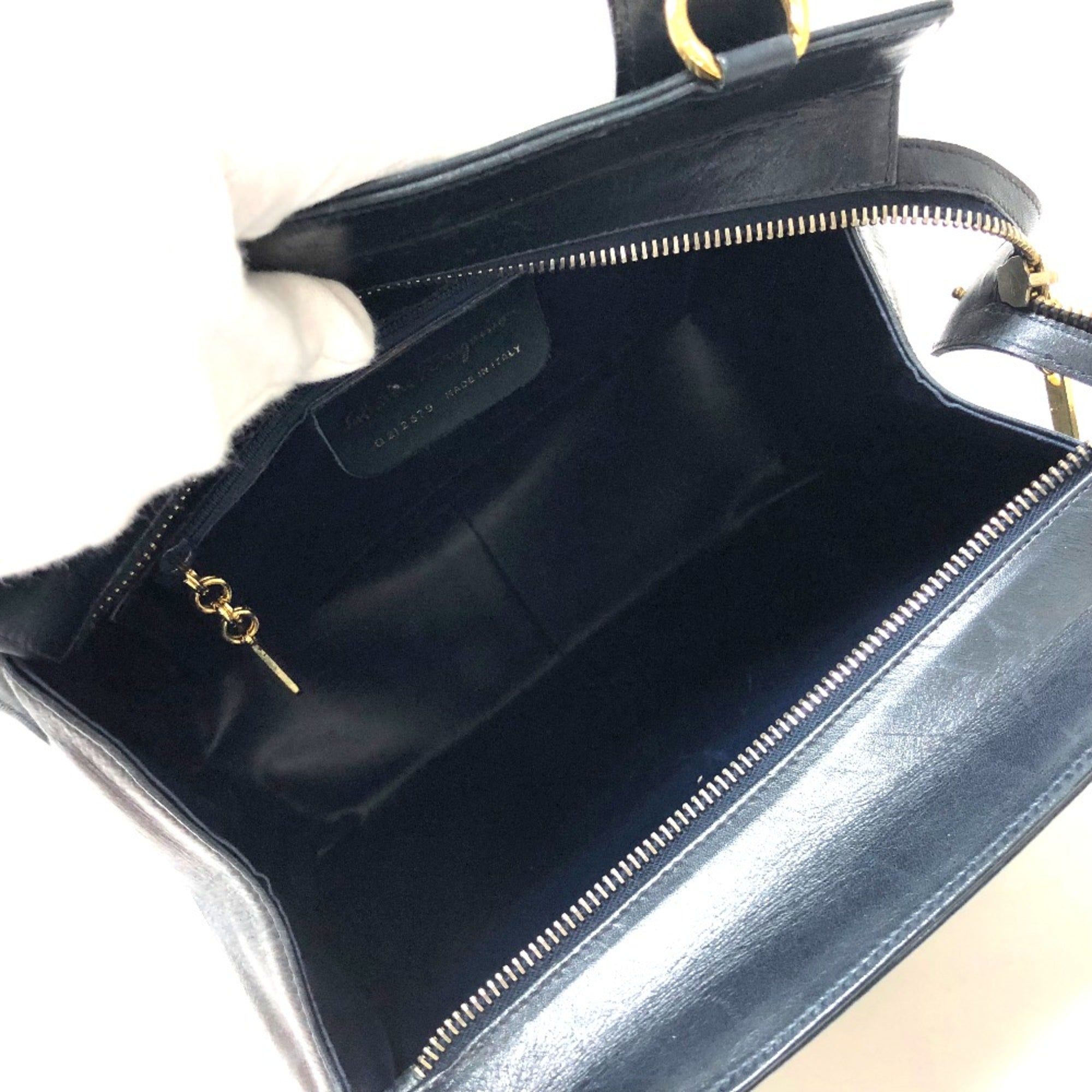 Salvatore Ferragamo Navy Leather Handbag (Pre-Owned)