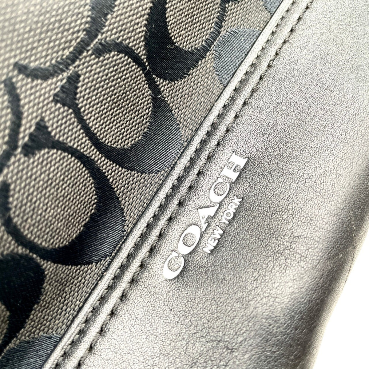 Coach Black Canvas Leather Crossbody Bag Shoulder Bag (Pre-Owned)