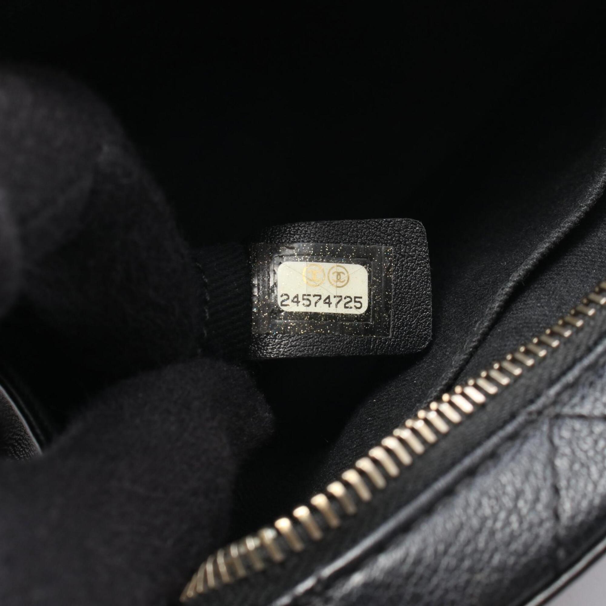 Chanel Black Leather Handbag Shoulder Bag (Pre-Owned)