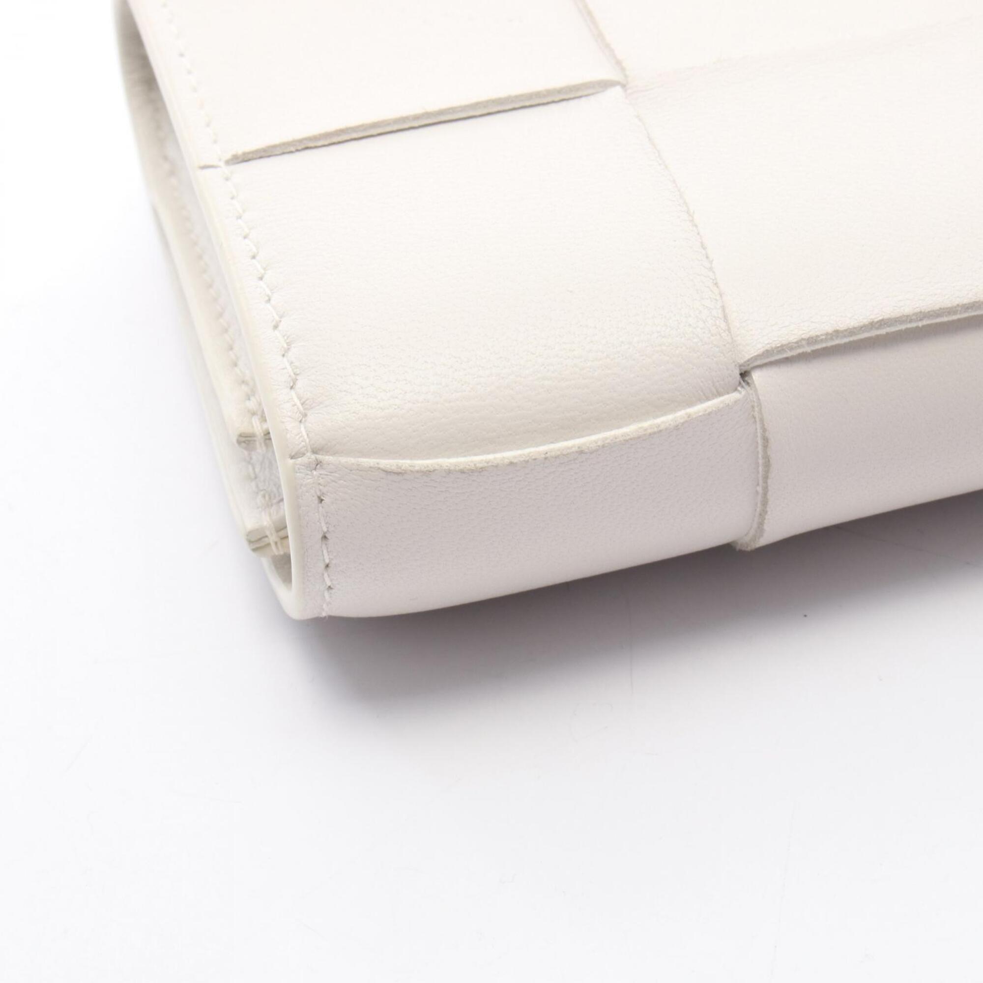 Bottega Veneta White Leather Wallet (Tri-Fold) (Pre-Owned)