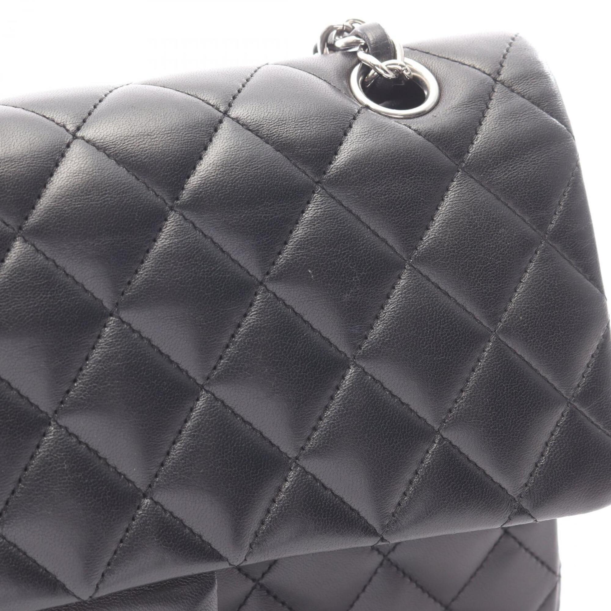 Chanel Black Leather Handbag Shoulder Bag (Pre-Owned)