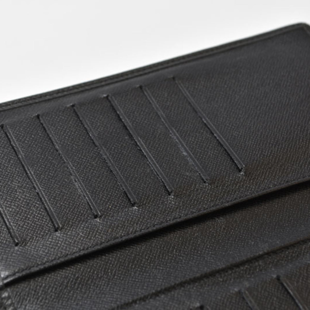 Louis Vuitton Ardoise Taiga Leather Wallet (Bi-Fold) (Pre-Owned)