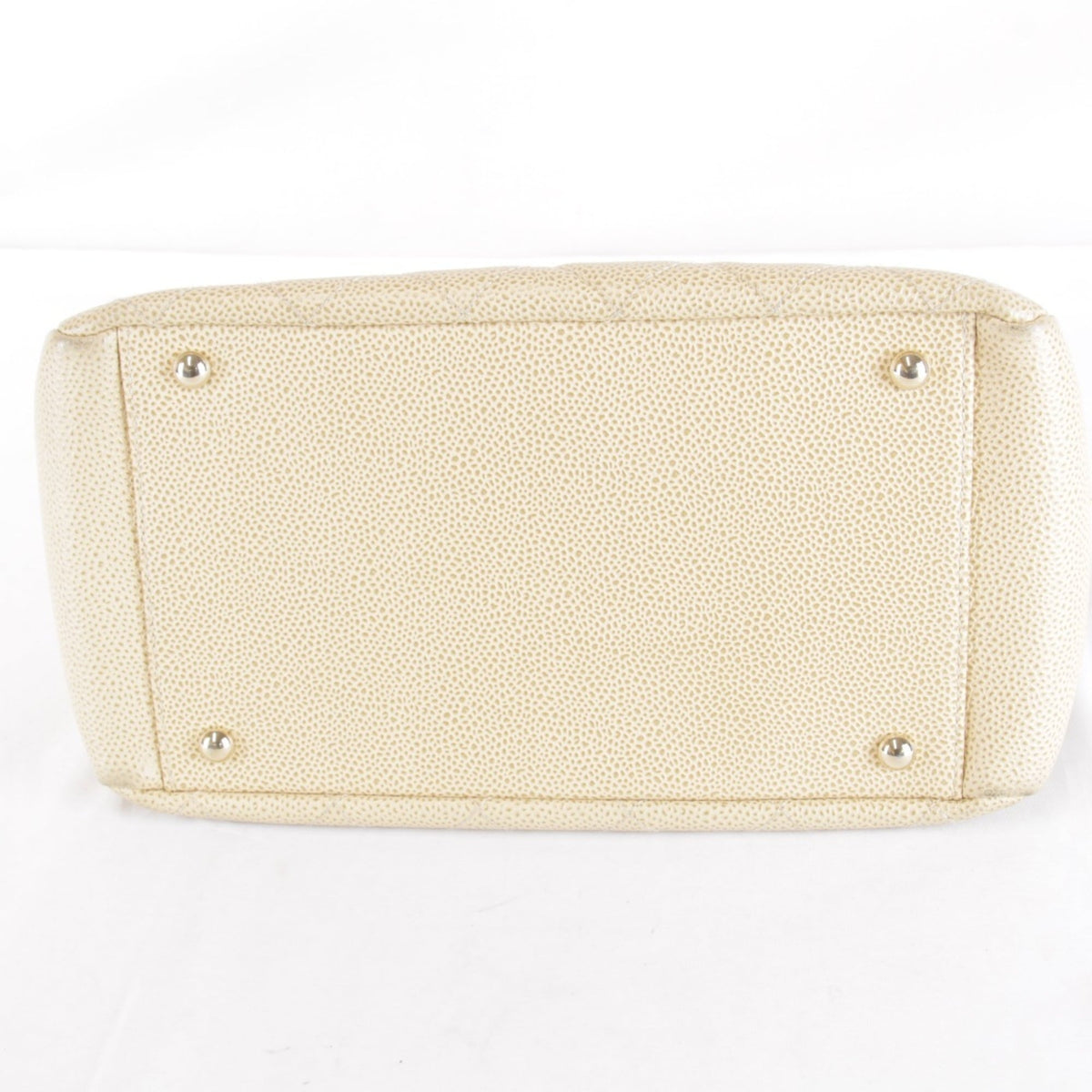 Chanel Beige Leather Shoulder Bag (Pre-Owned)