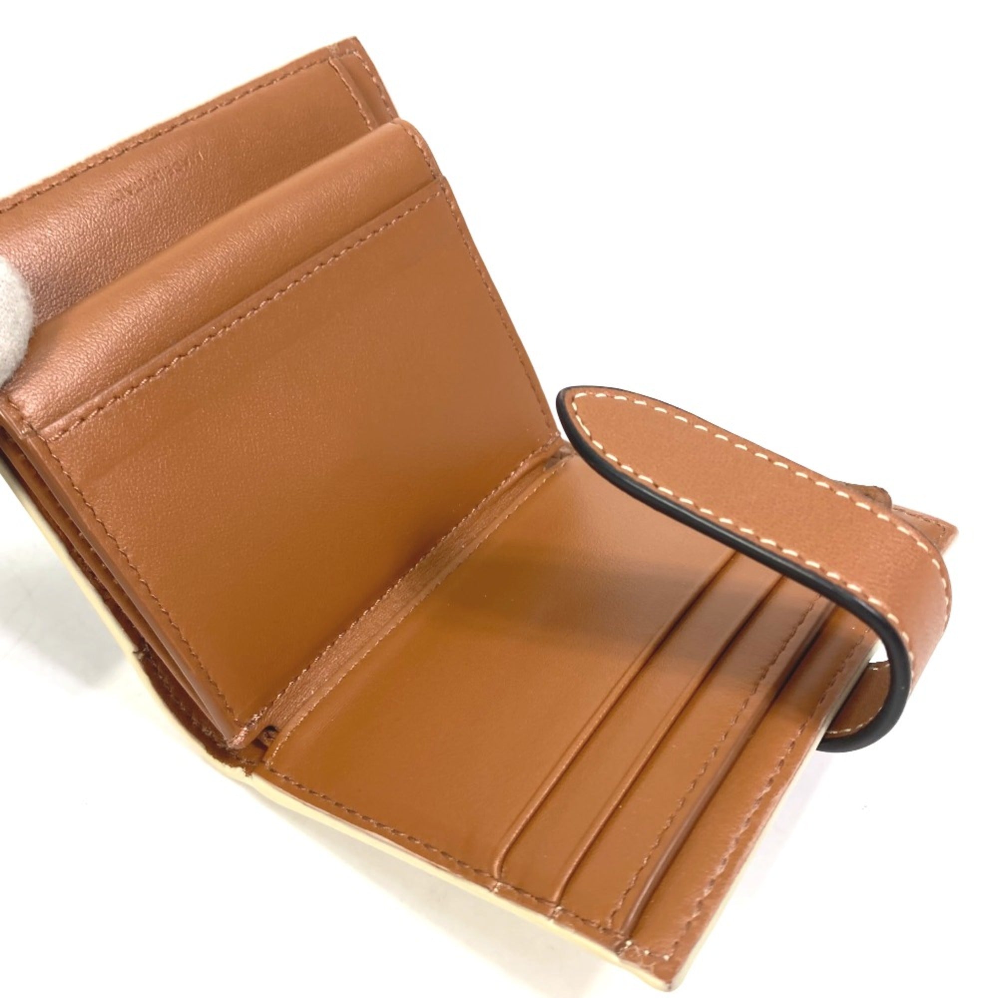 Celine White Other Wallet (Bi-Fold) (Pre-Owned)