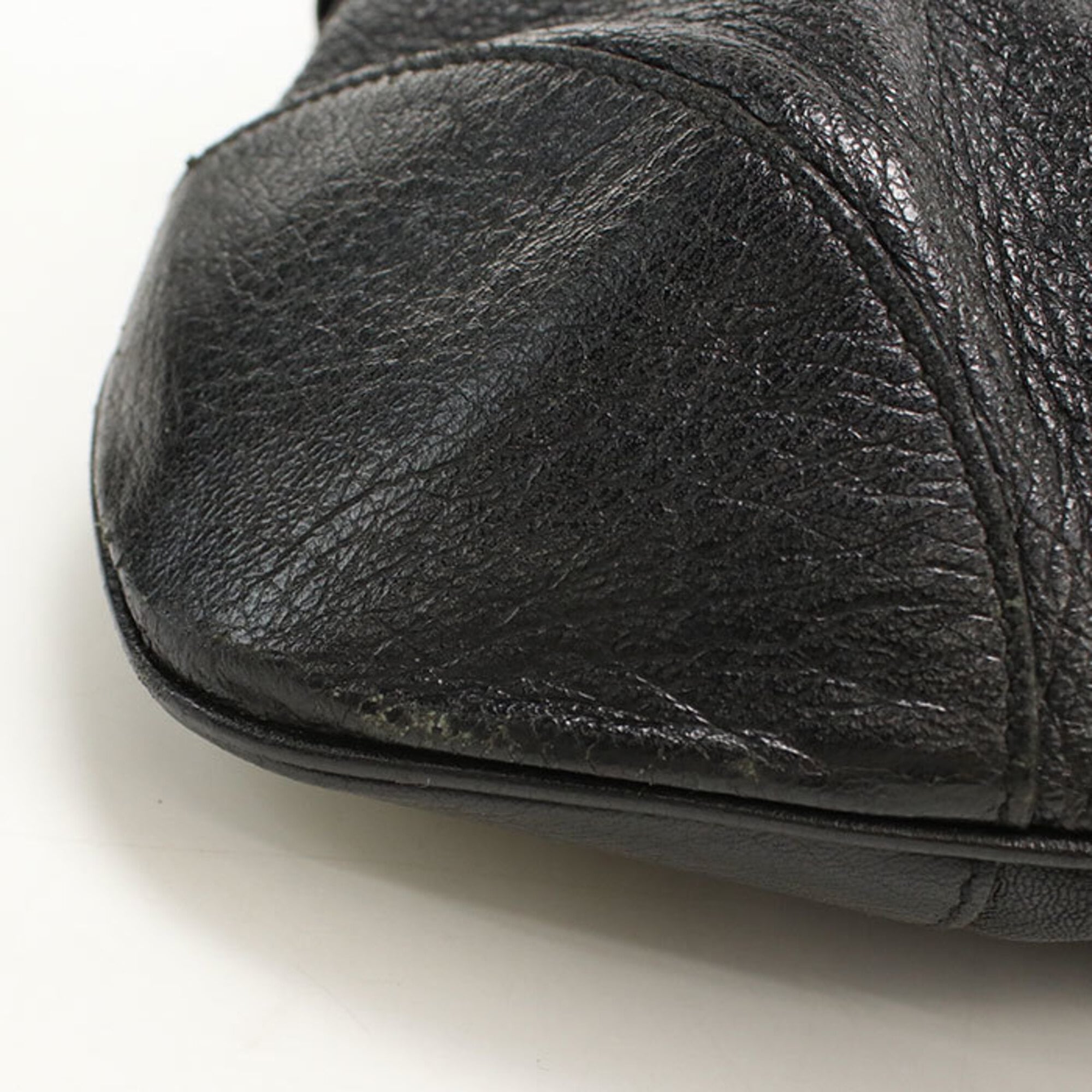 Salvatore Ferragamo Black Leather Handbag (Pre-Owned)