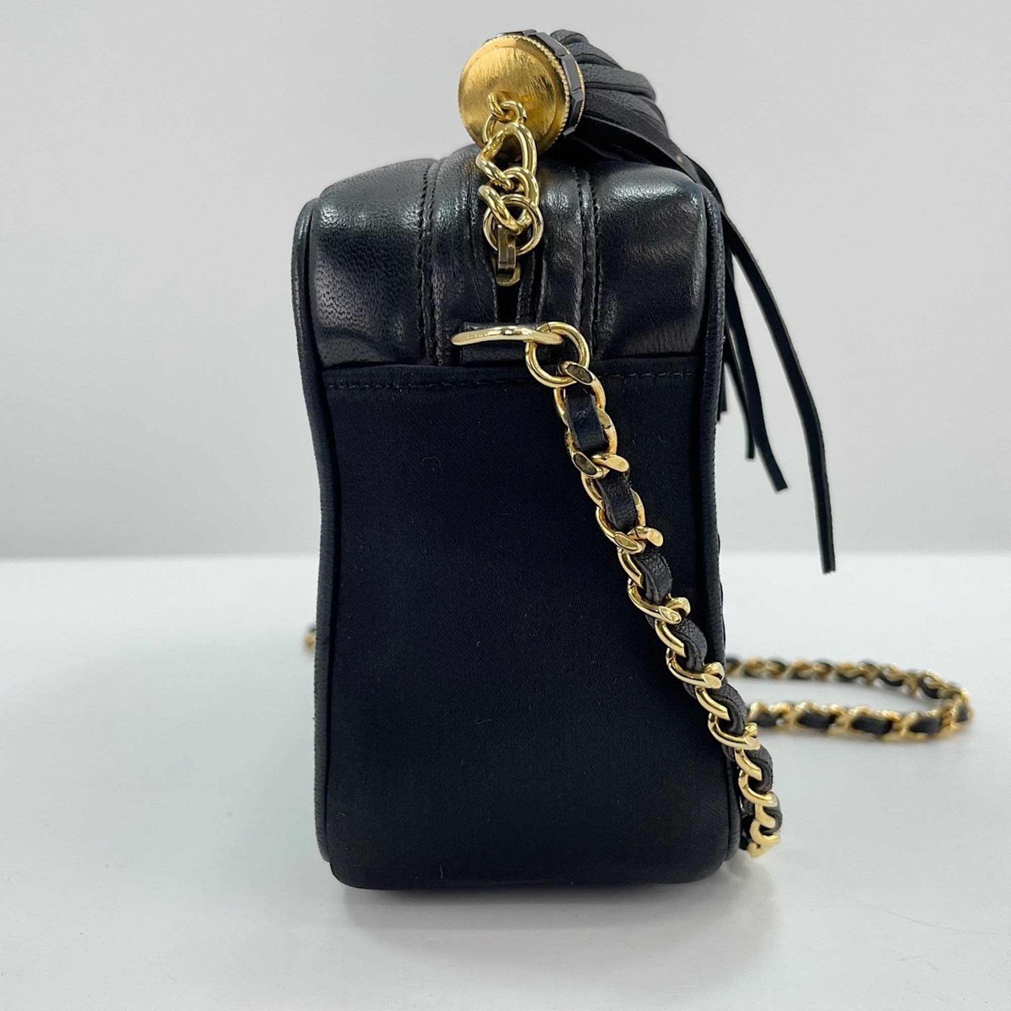 Chanel Matelasse Black Shoulder Bag (Pre-Owned)