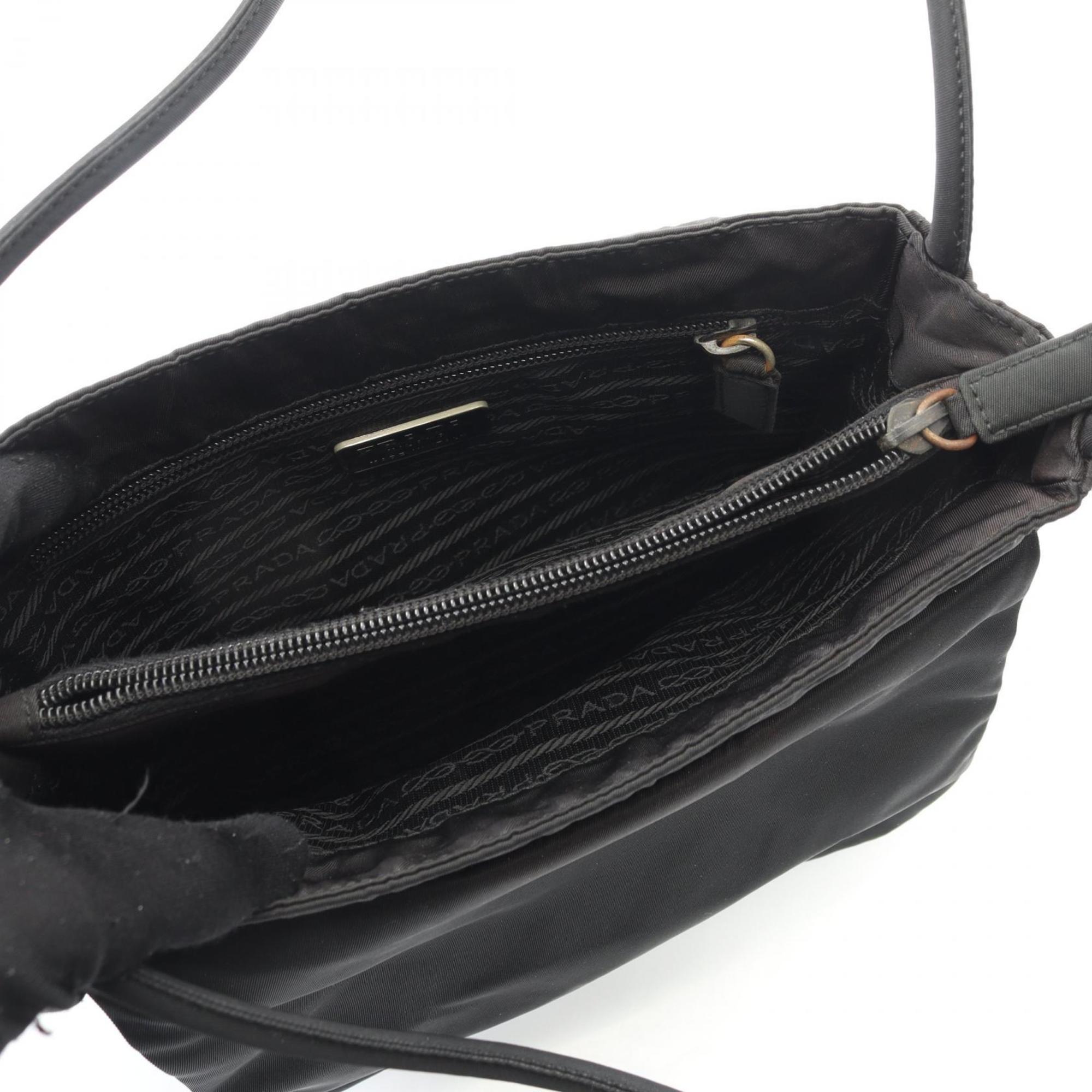 Prada Black Nylon Handbag (Pre-Owned)