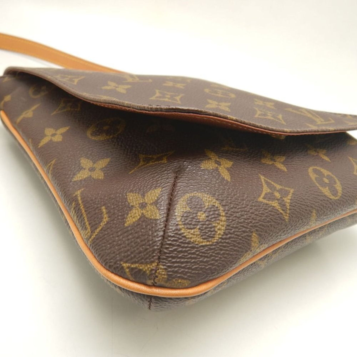 Louis Vuitton Monogram Brown Monogram Shoulder Bag (Pre-Owned)