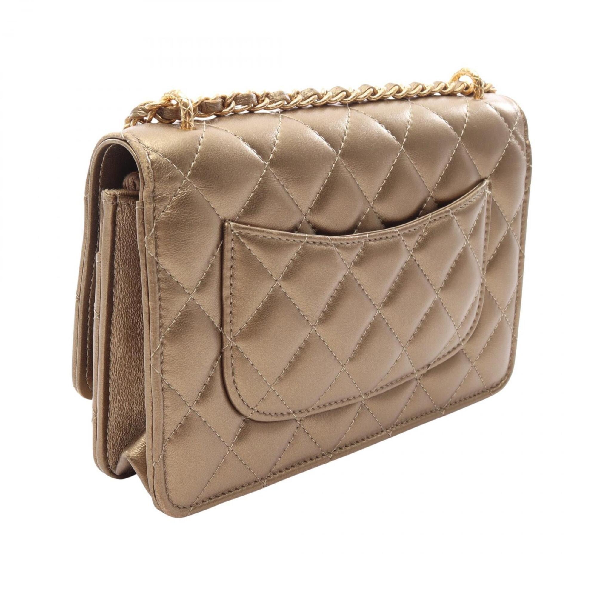 Chanel Gold Leather Handbag Shoulder Bag (Pre-Owned)