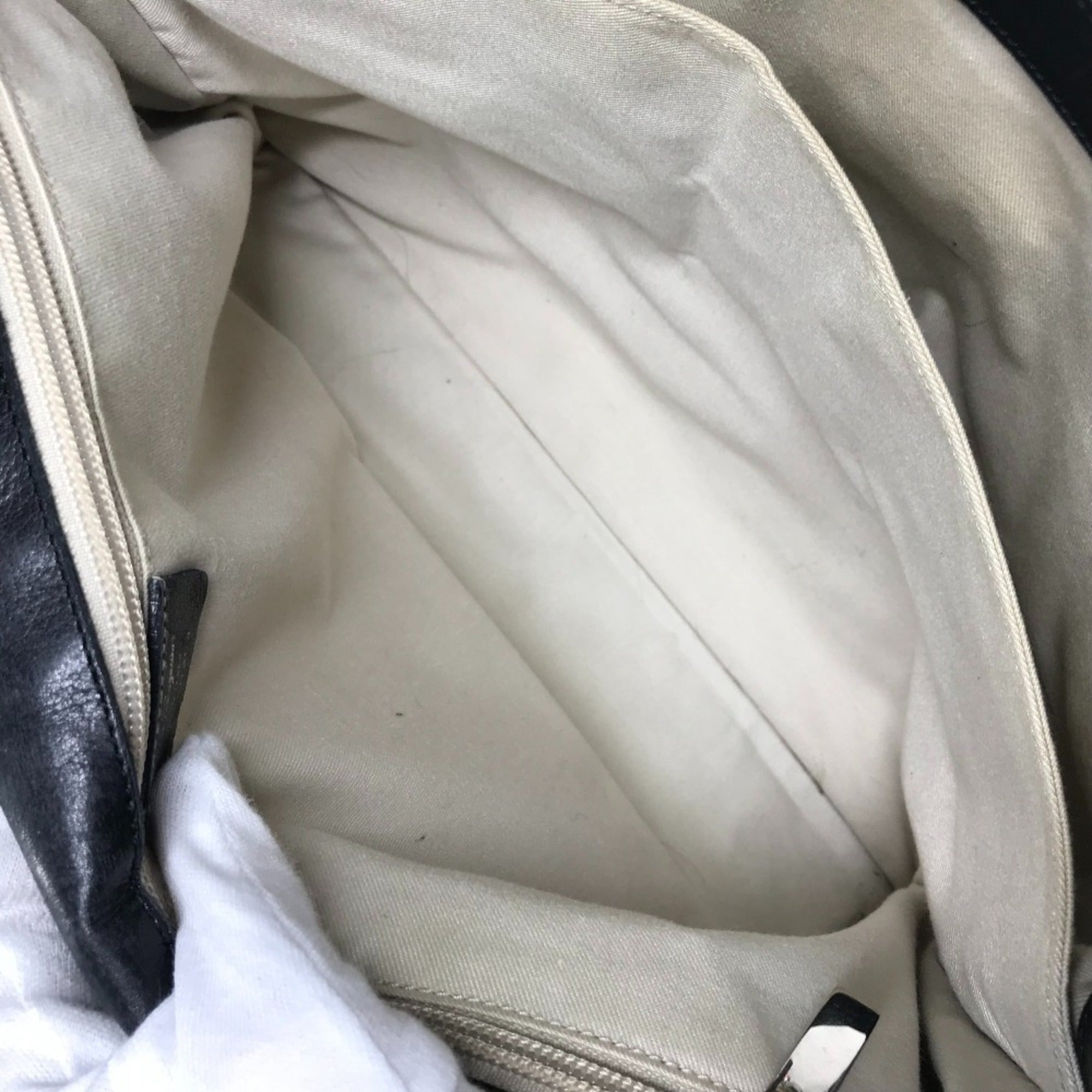 Salvatore Ferragamo Black Leather Shoulder Bag Tote Bag (Pre-Owned)