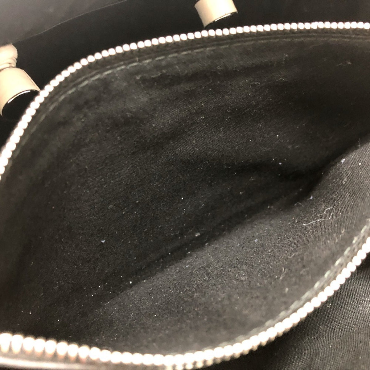 Balenciaga White Leather Handbag (Pre-Owned)