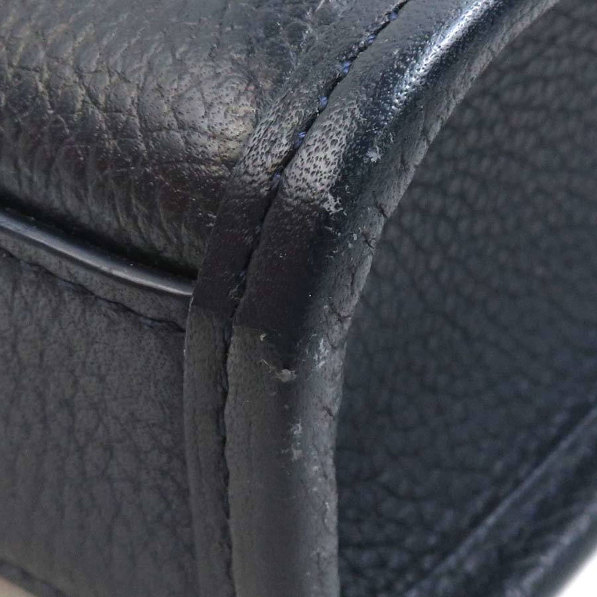 Christian Dior Navy Leather Shoulder Bag (Pre-Owned)