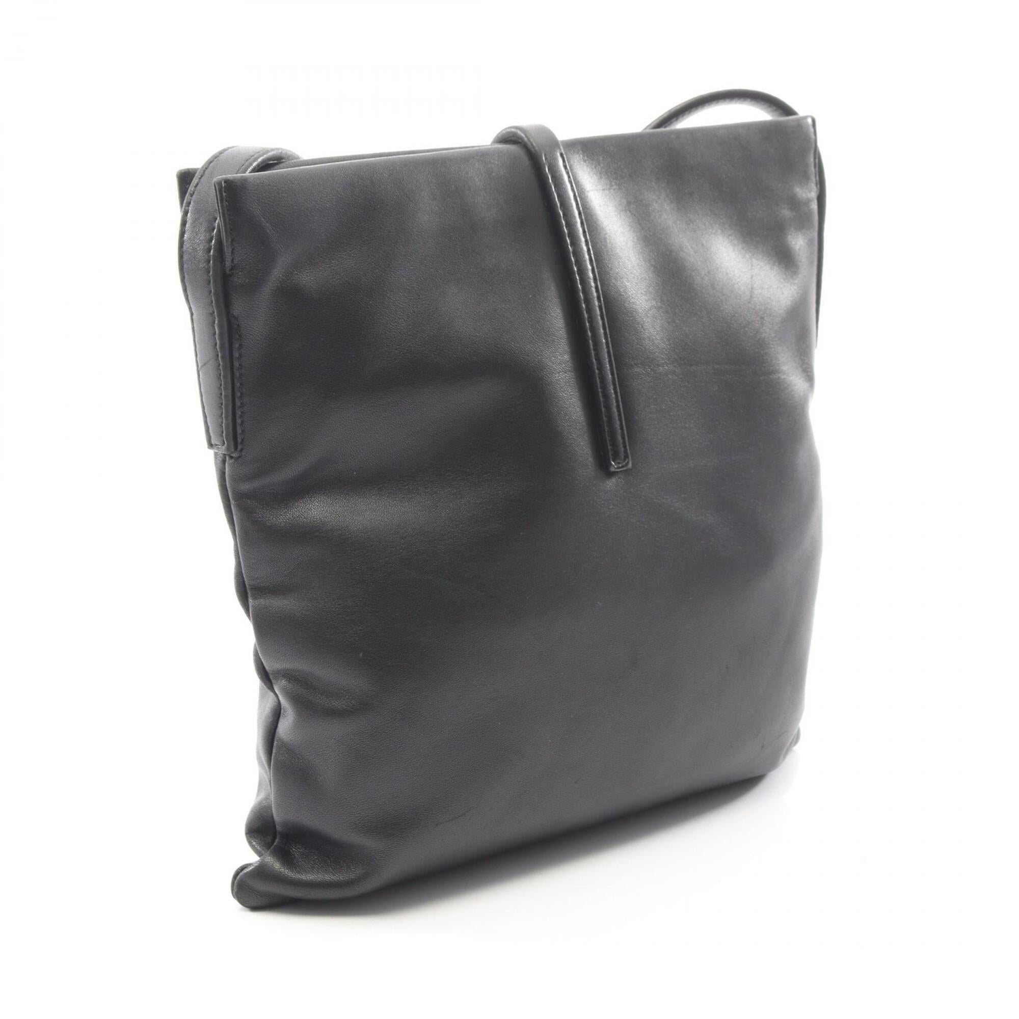 Loewe Black Leather Handbag Shoulder Bag (Pre-Owned)