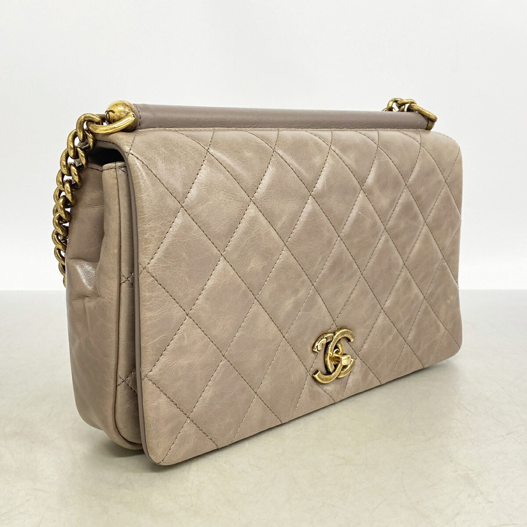 Chanel Grayish Leather Shoulder Bag (Pre-Owned)