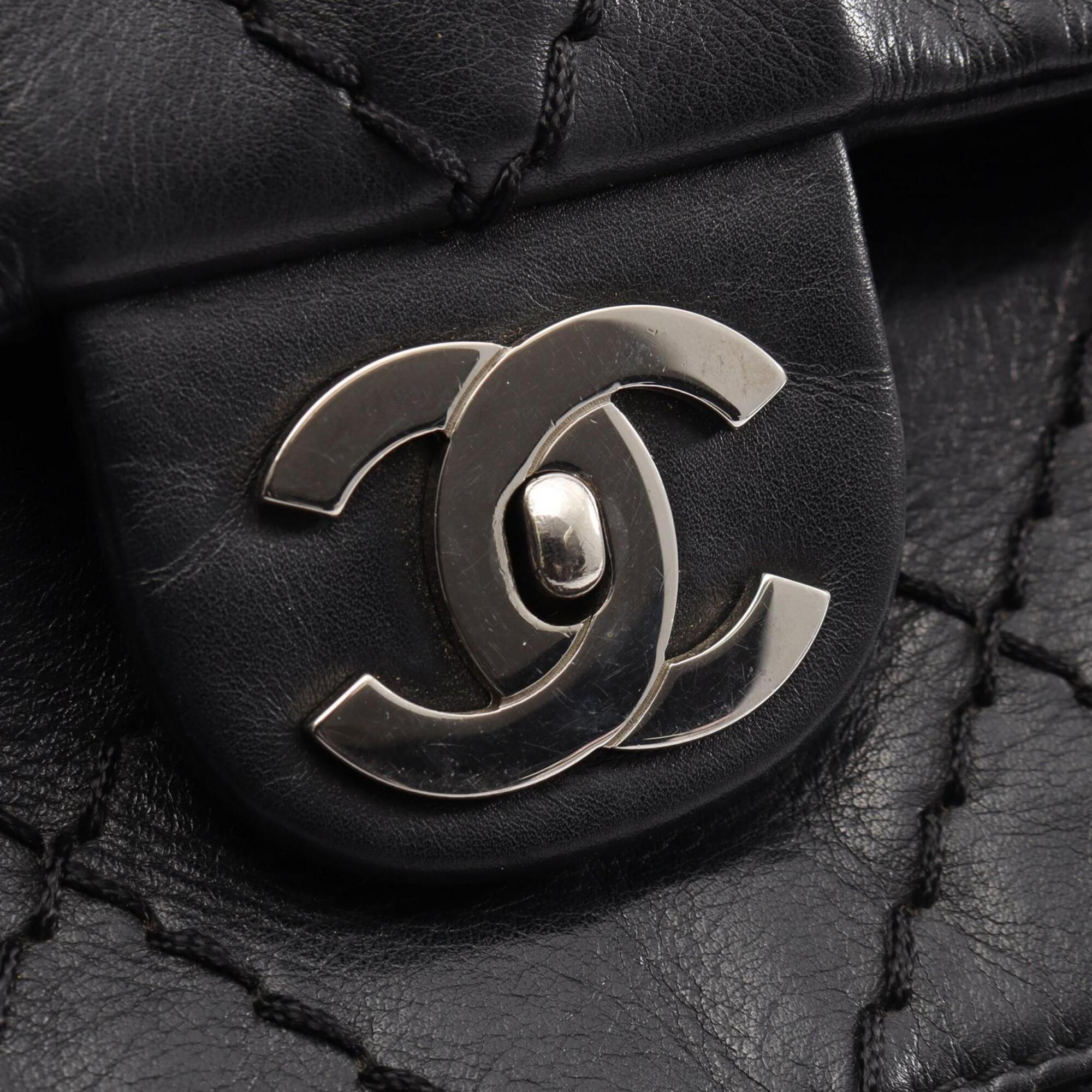 Chanel Black Leather Handbag Shoulder Bag (Pre-Owned)