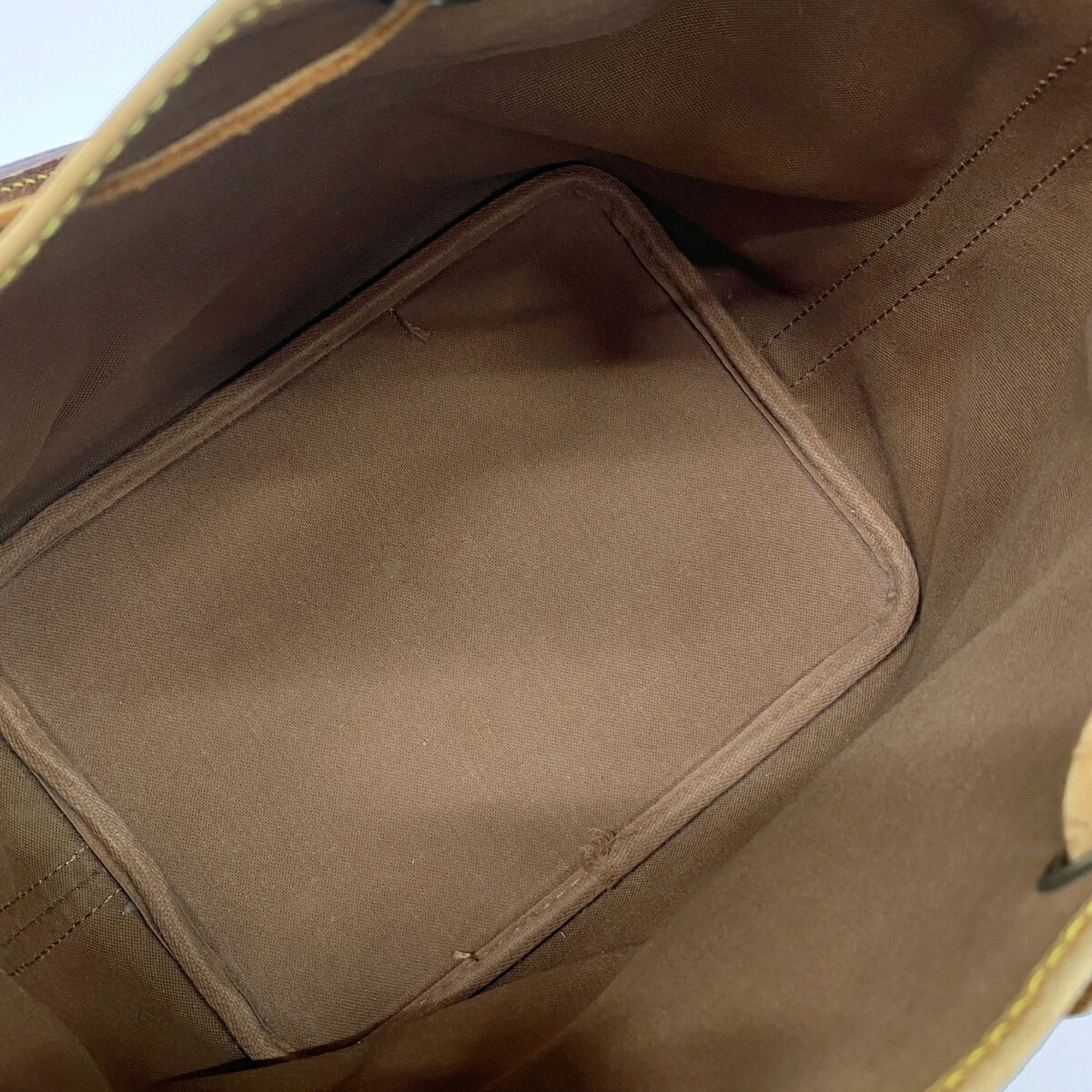 Louis Vuitton Brown Shoulder Bag (Pre-Owned)