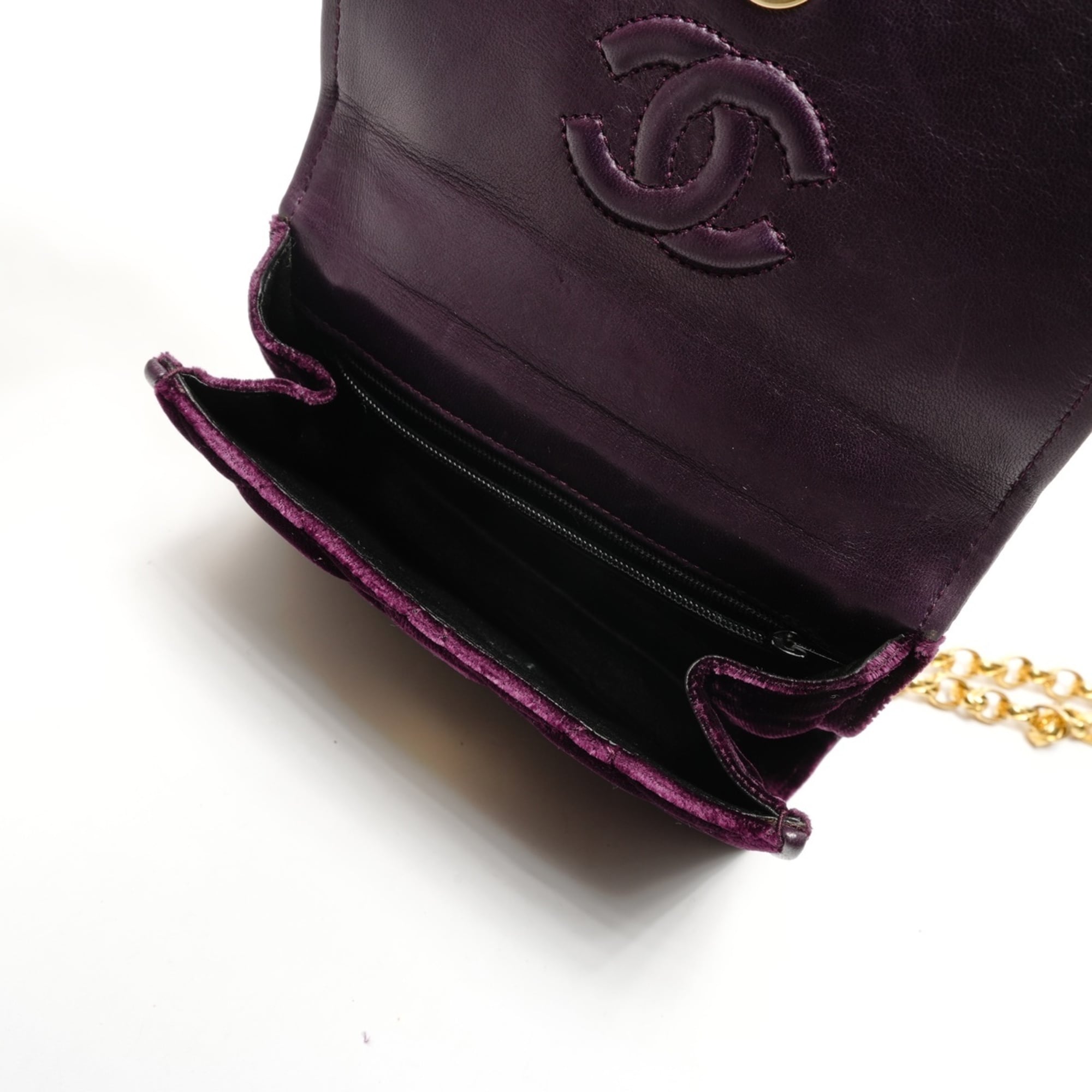 Chanel Camellia Purple Leather Shoulder Bag (Pre-Owned)