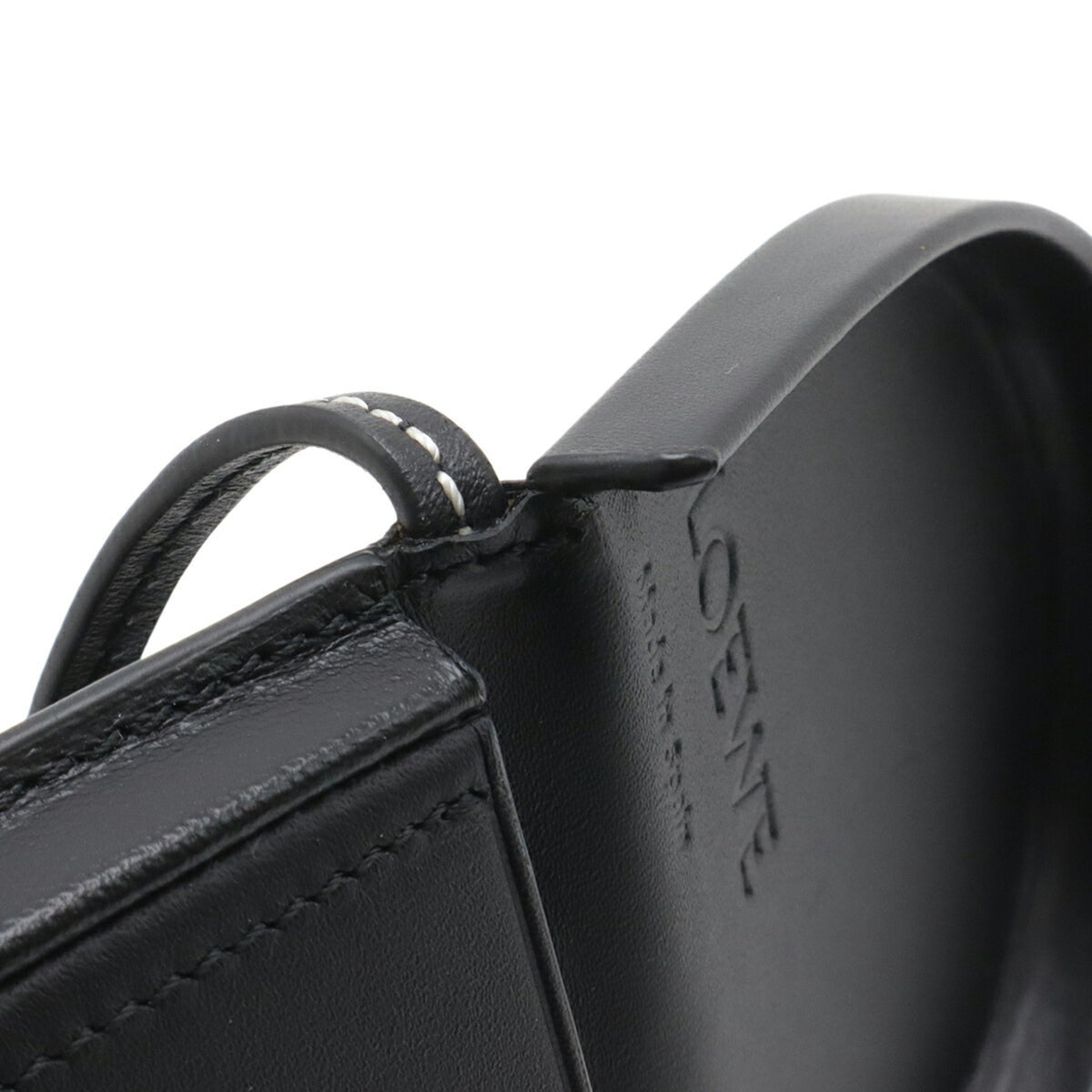Loewe Black Leather Pochette Shoulder Bag (Pre-Owned)