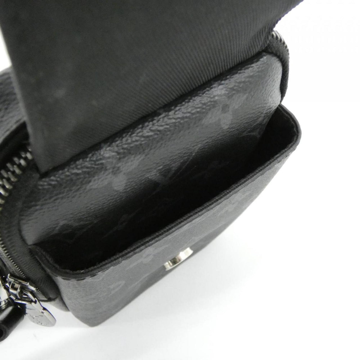 Louis Vuitton Black Coated Canvas Handbag Pouch Shoulder Bag (Pre-Owned)