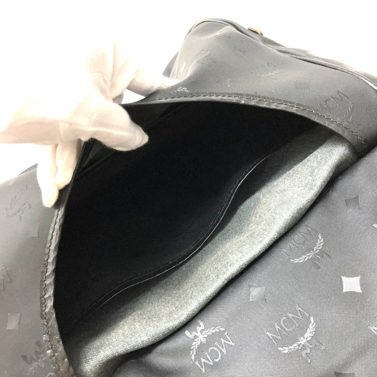 Mcm Black Pvc Leather Messenger Bag Shoulder Bag (Pre-Owned)