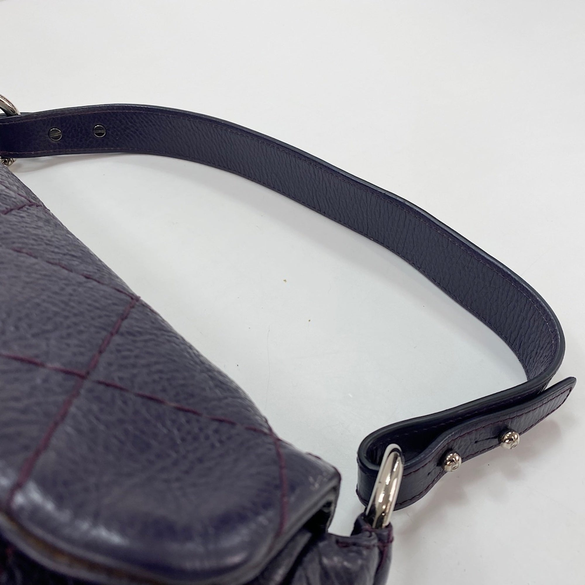Chanel Purple Shoulder Bag (Pre-Owned)