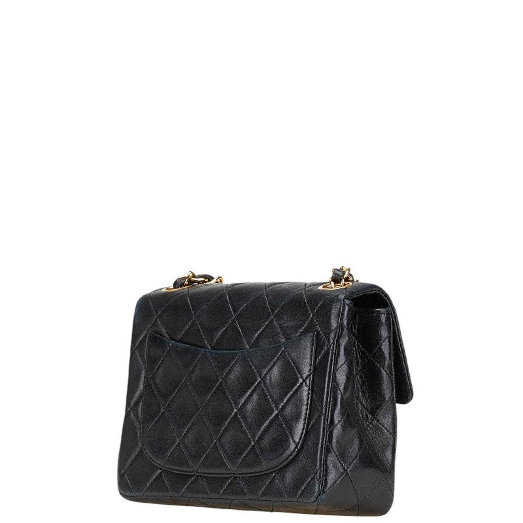 Chanel Black Leather Shoulder Bag (Pre-Owned)