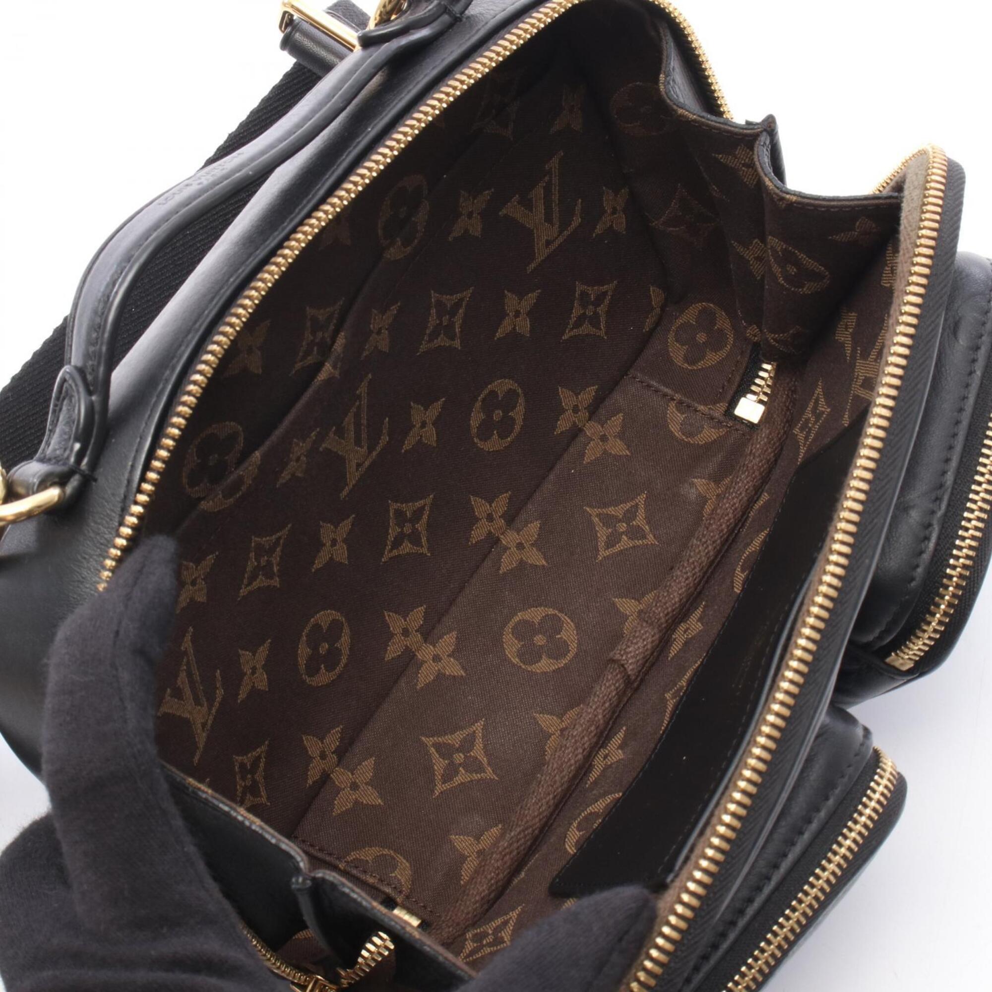 Louis Vuitton Black Leather Handbag Pouch Shoulder Bag (Pre-Owned)