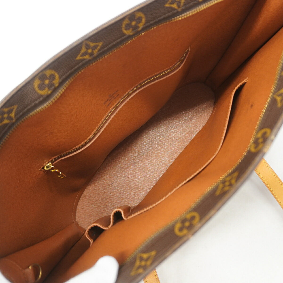 Louis Vuitton Brown Shoulder Bag (Pre-Owned)
