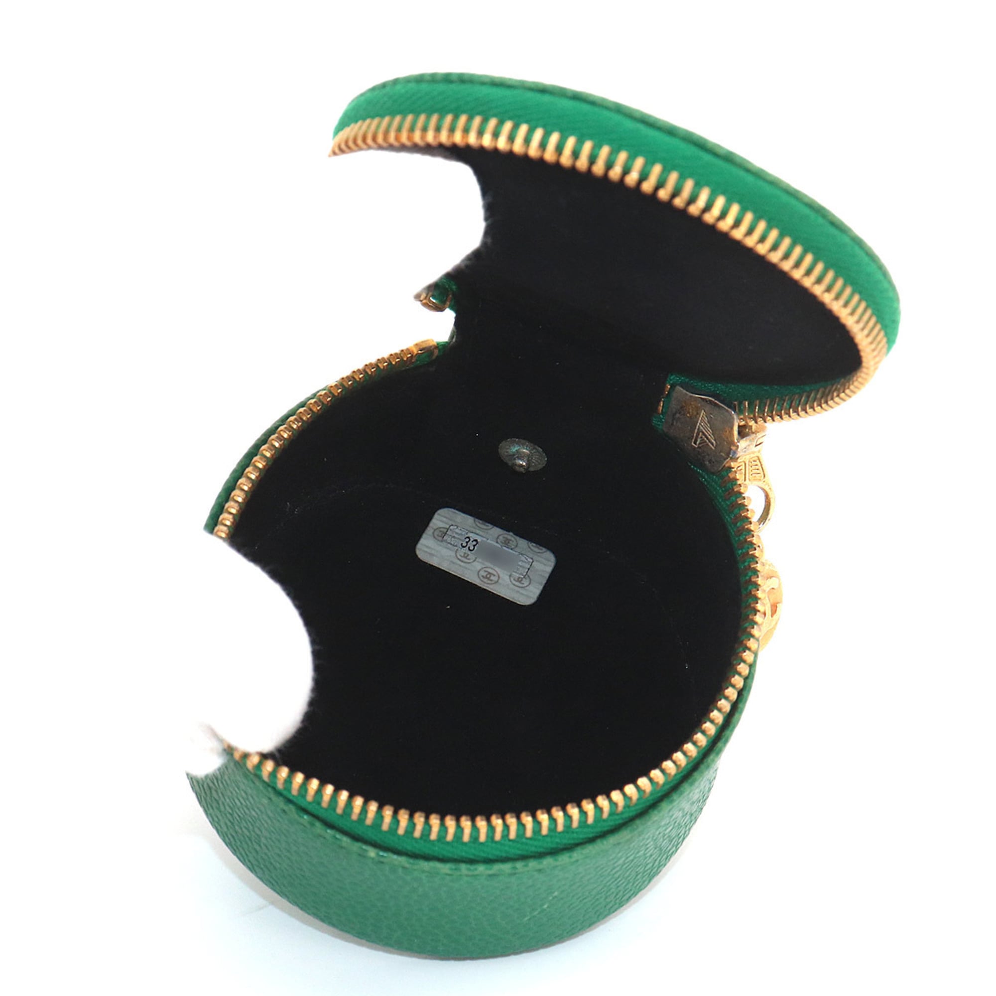 Chanel Green Grained Calfskin Pouch (Pre-Owned)