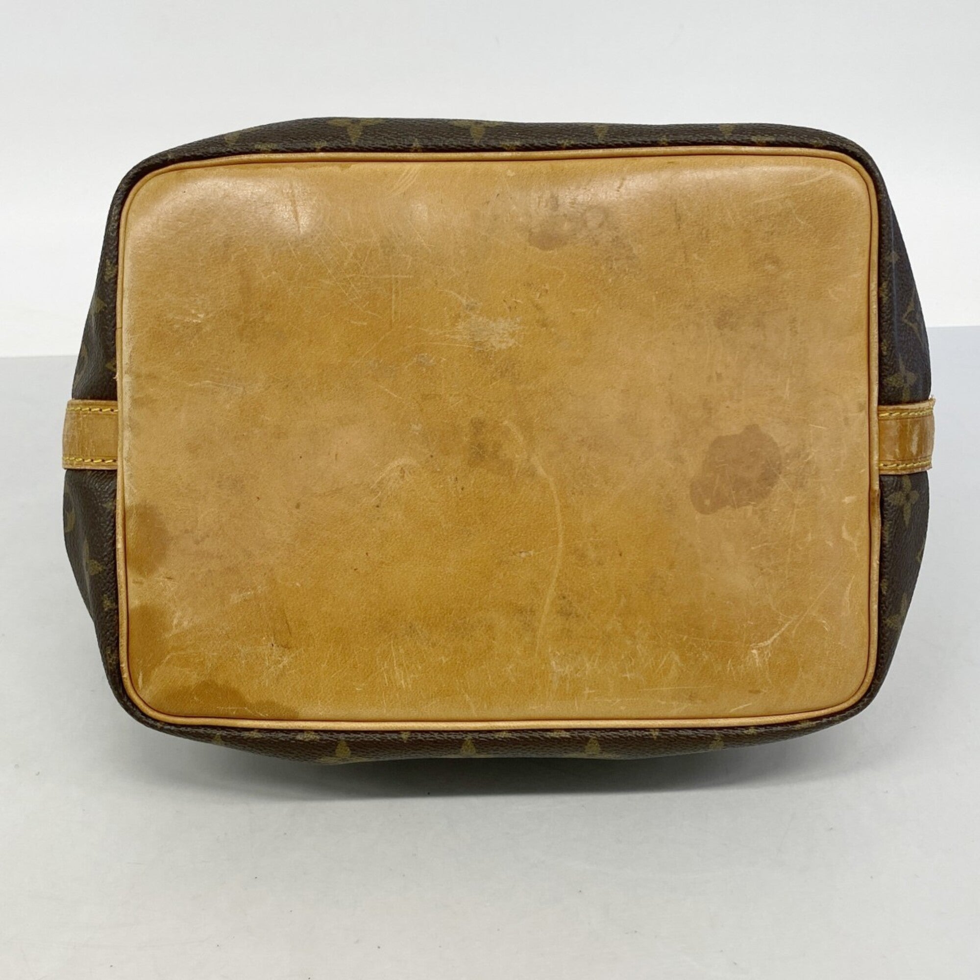 Louis Vuitton Brown Shoulder Bag (Pre-Owned)