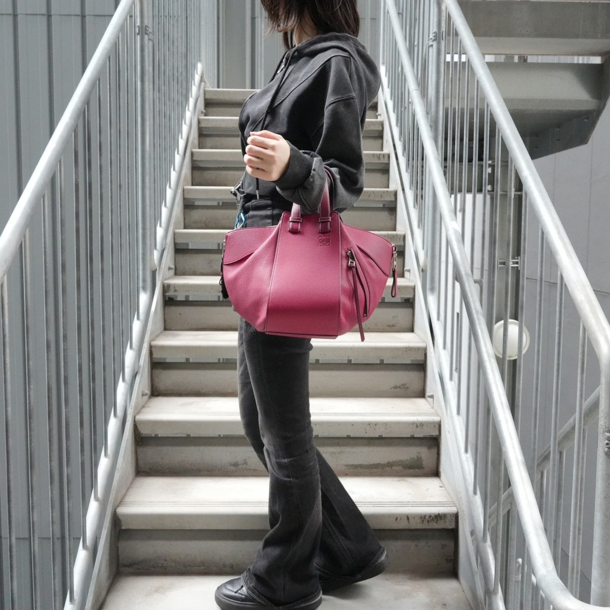Loewe Hammock Pink Leather Handbag (Pre-Owned)