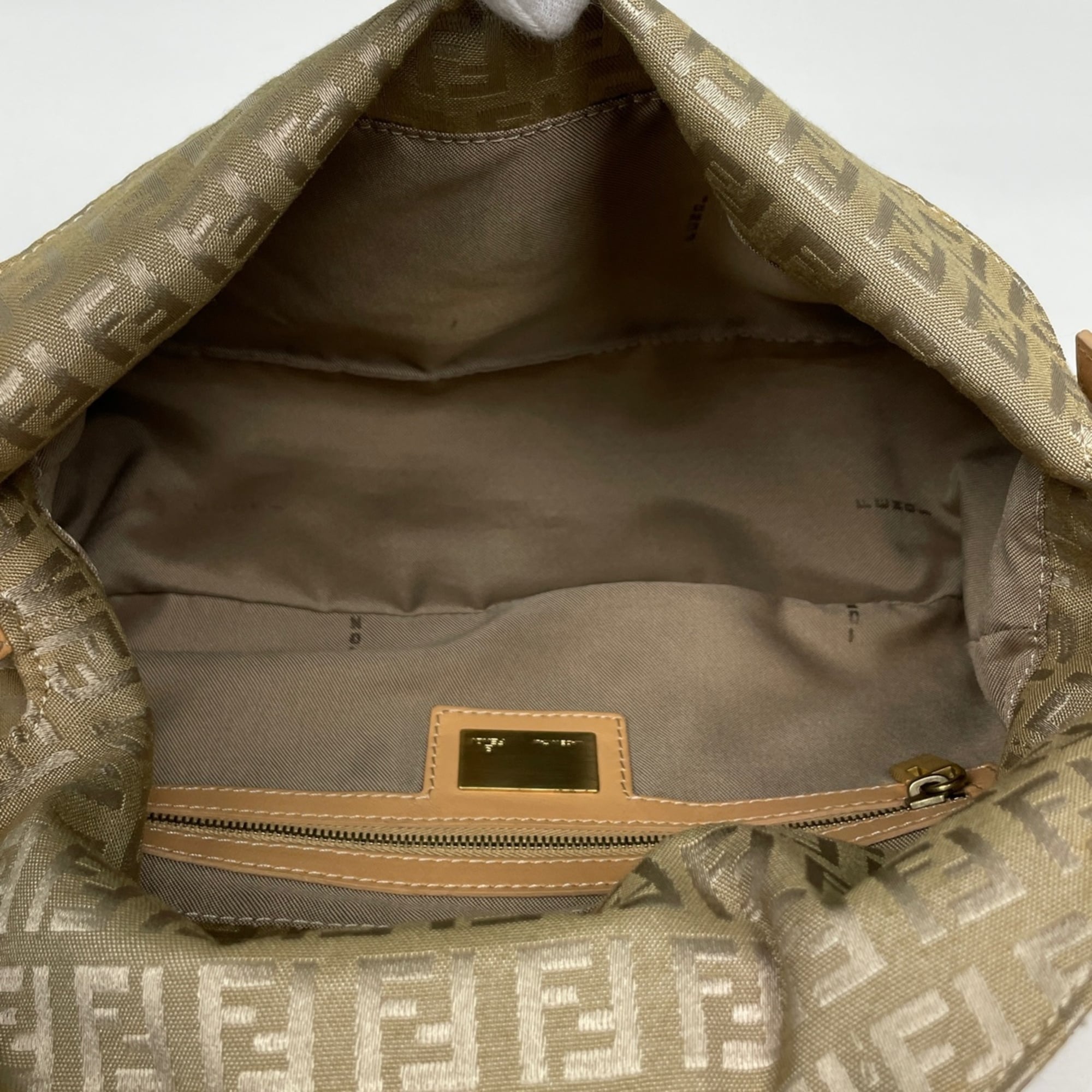Fendi Beige Canvas Leather Handbag (Pre-Owned)