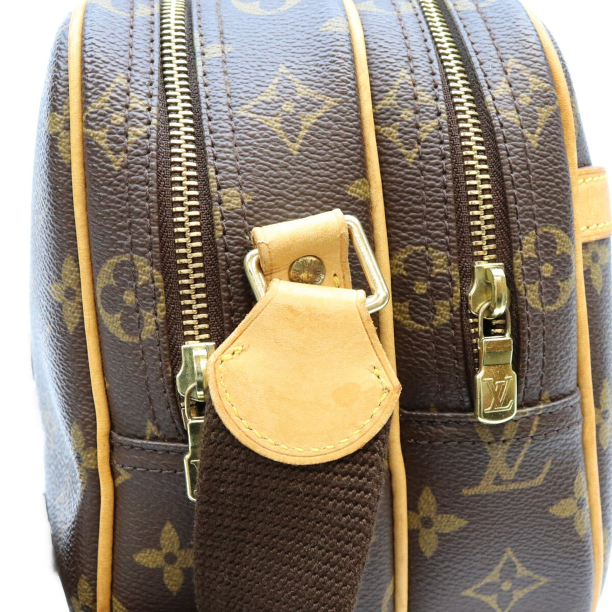 Louis Vuitton Brown Monogram Shoulder Bag (Pre-Owned)