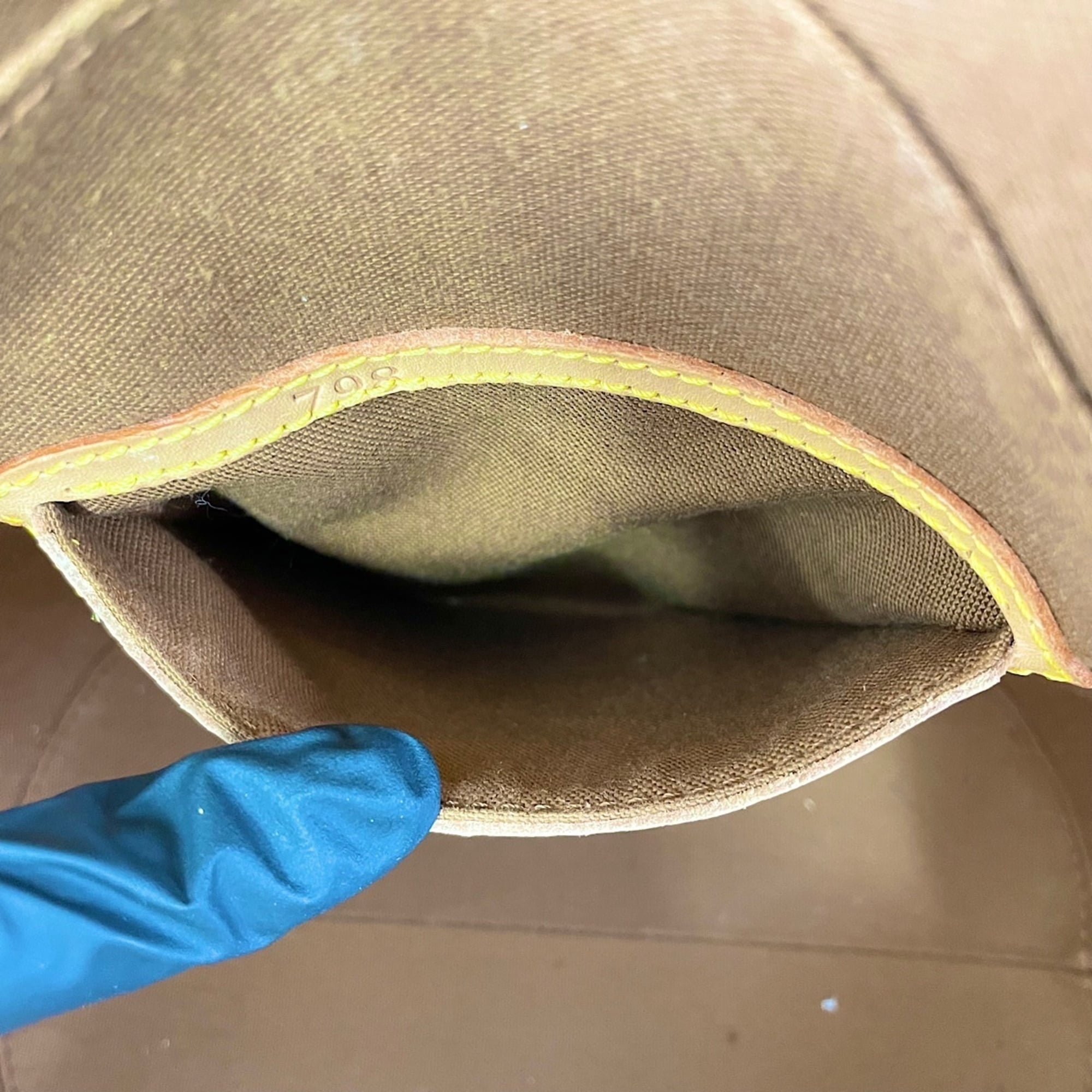 Louis Vuitton Monogram Brown Handbag (Pre-Owned)