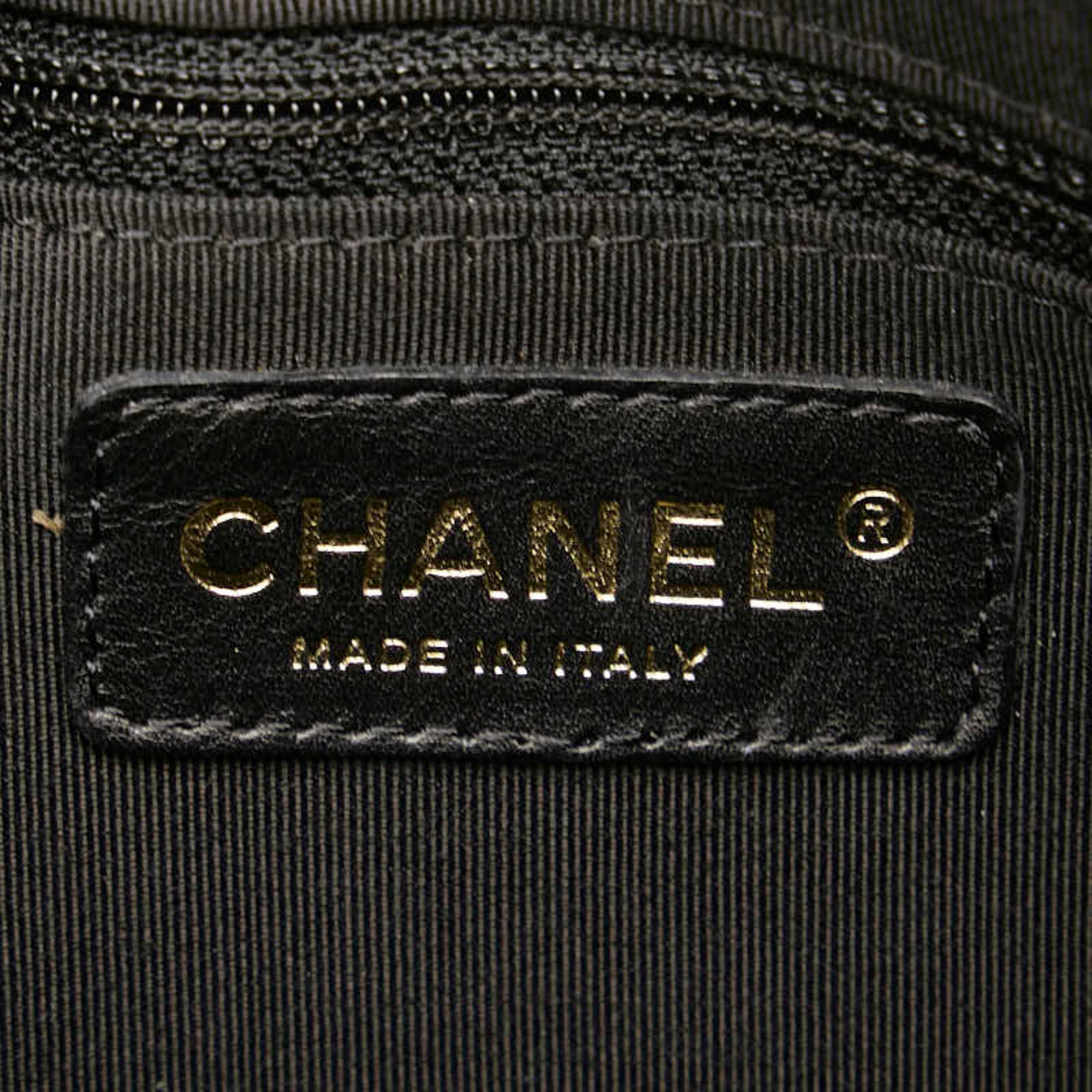 Chanel Black Grained Calfskin Shoulder Bag (Pre-Owned)