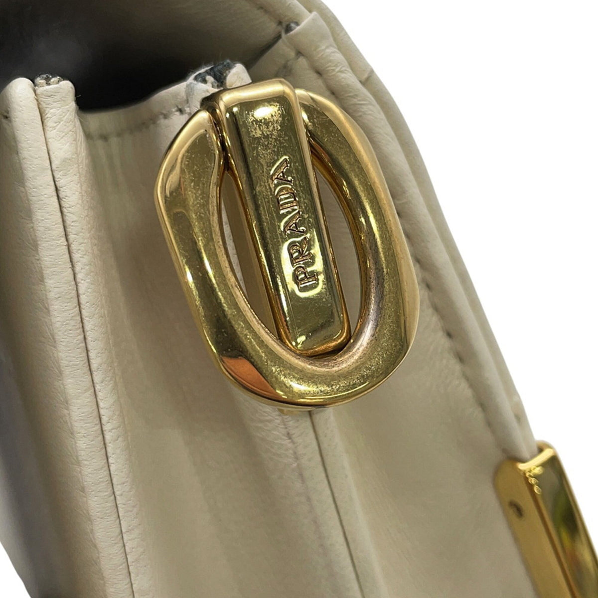 Prada White Leather Handbag Shoulder Bag (Pre-Owned)