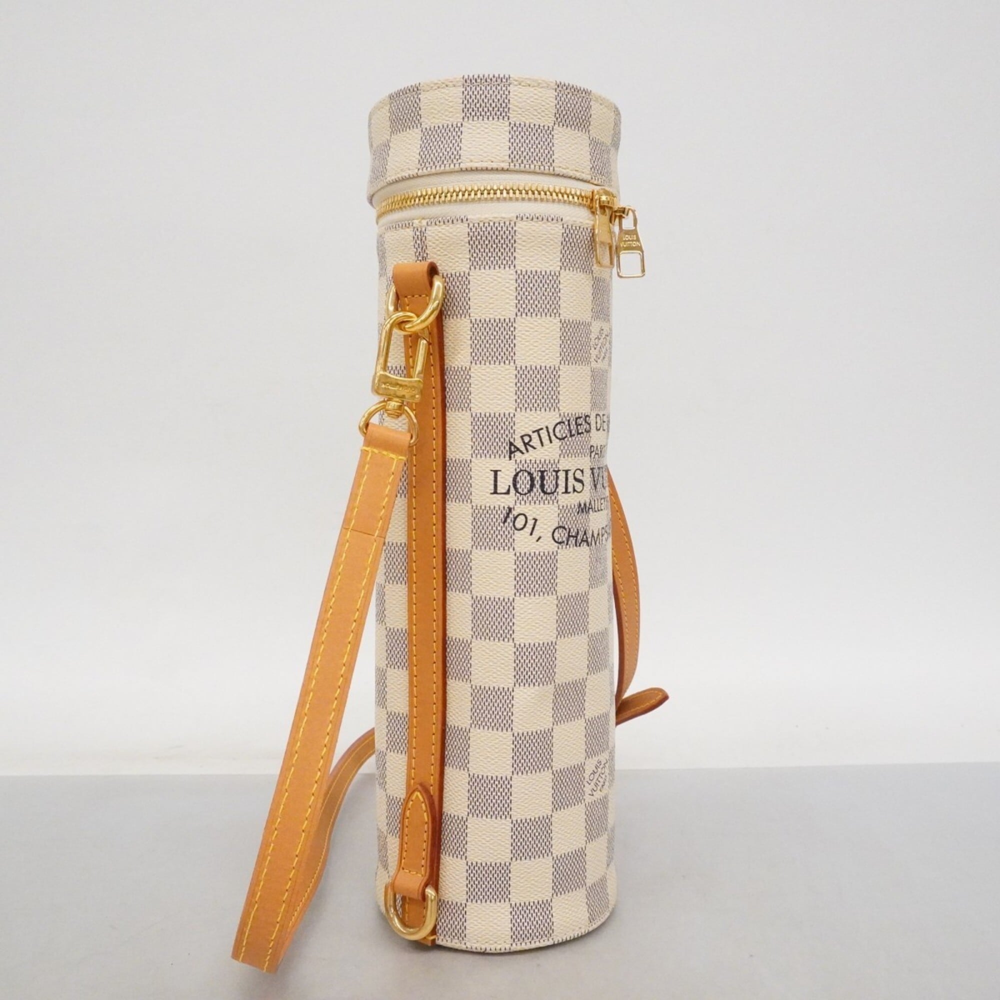 Louis Vuitton White Shoulder Bag (Pre-Owned)