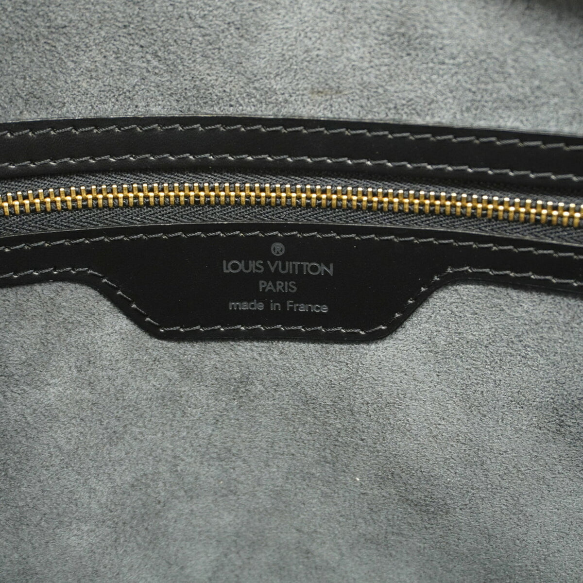 Louis Vuitton Noir Shoulder Bag (Pre-Owned)