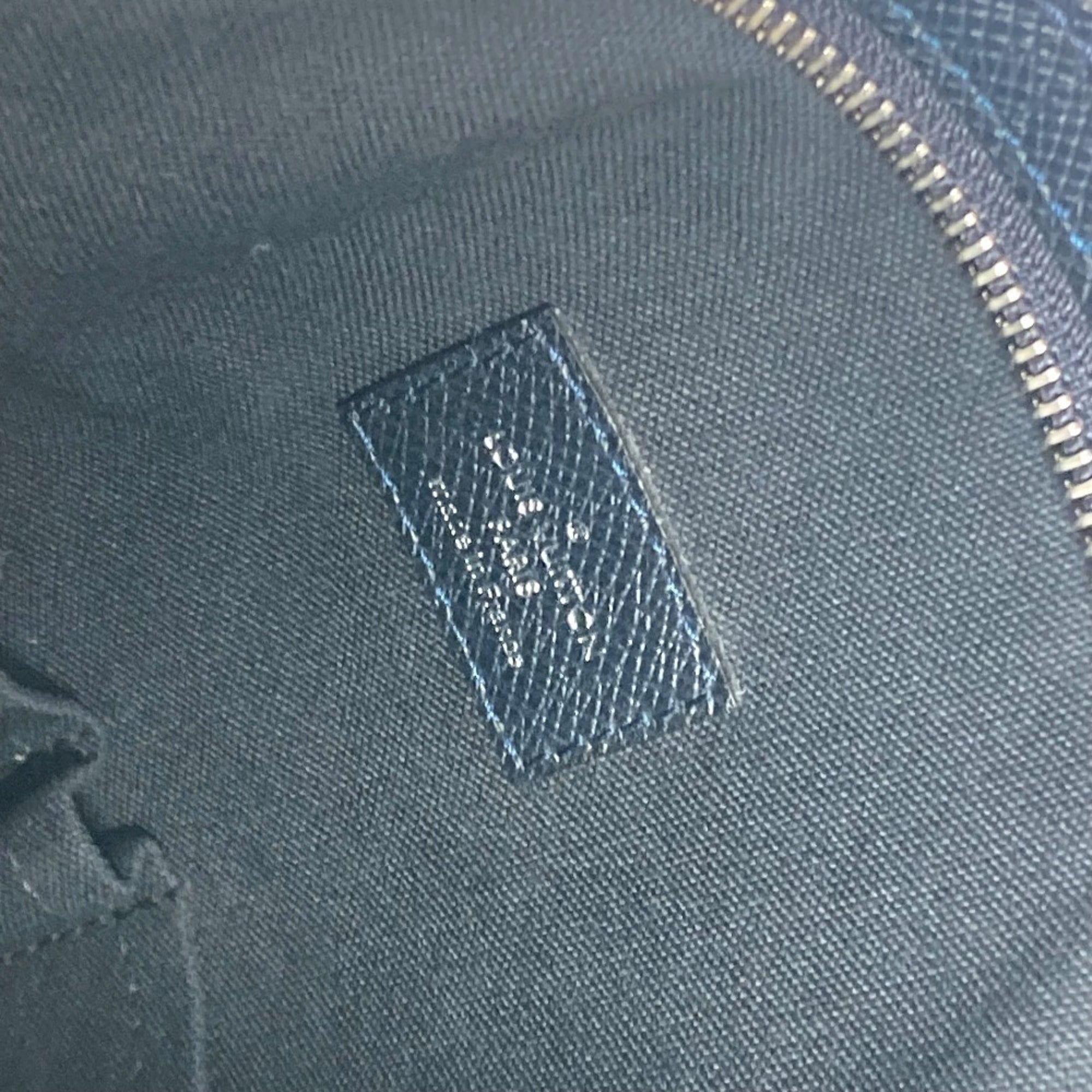 Louis Vuitton Boreal Navy Taiga Leather Shoulder Bag (Pre-Owned)