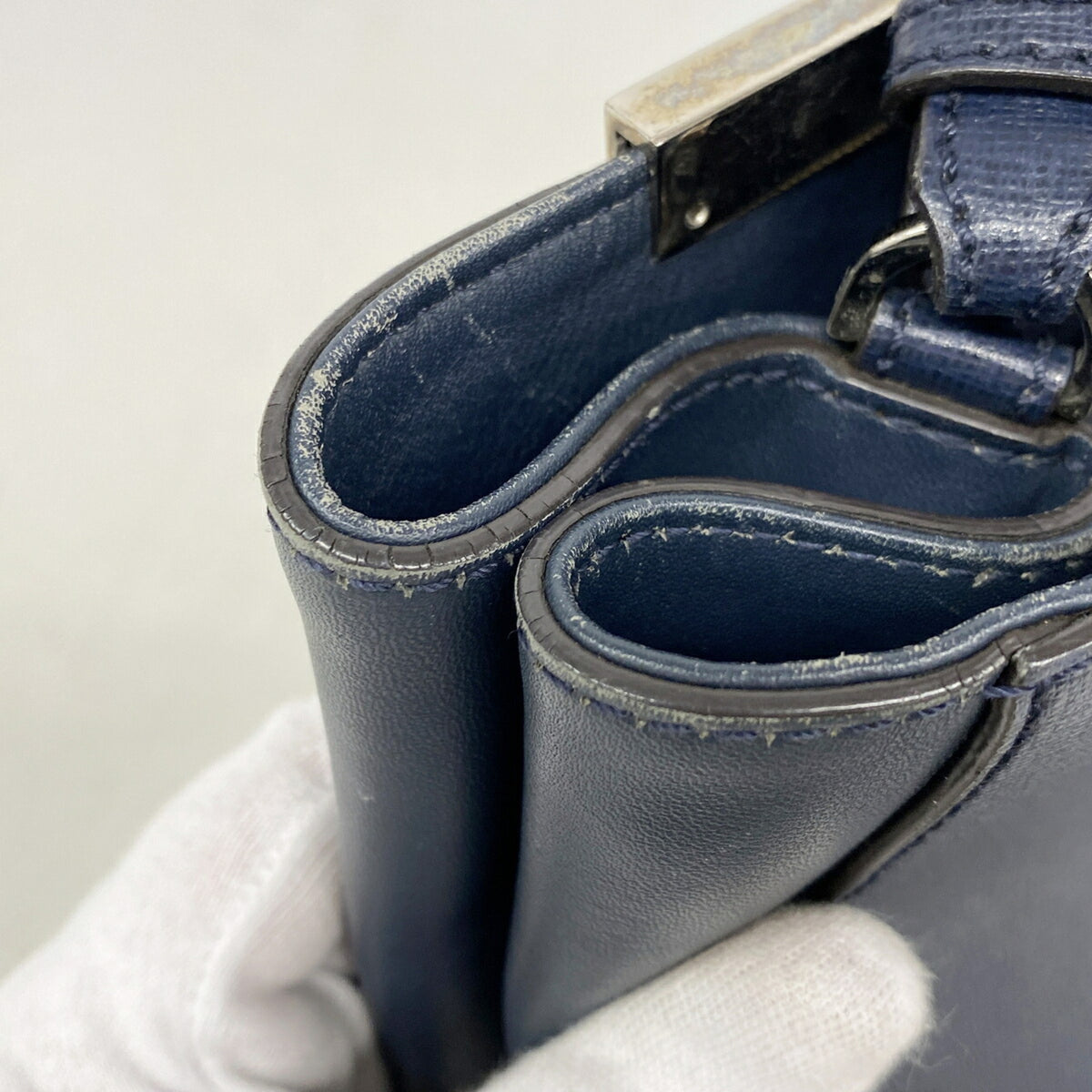Fendi Navy Leather Handbag (Pre-Owned)