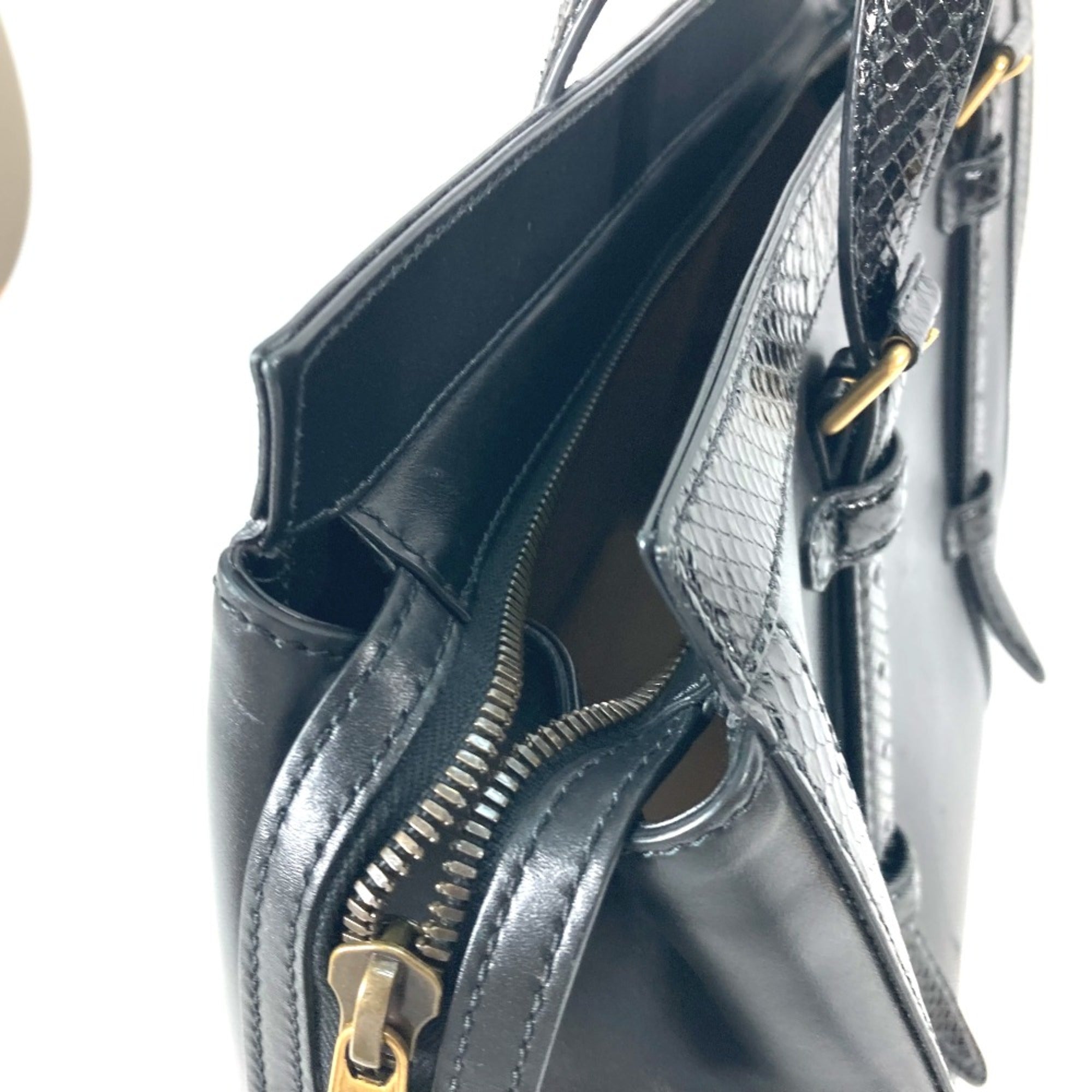 Gucci Black Leather Handbag (Pre-Owned)